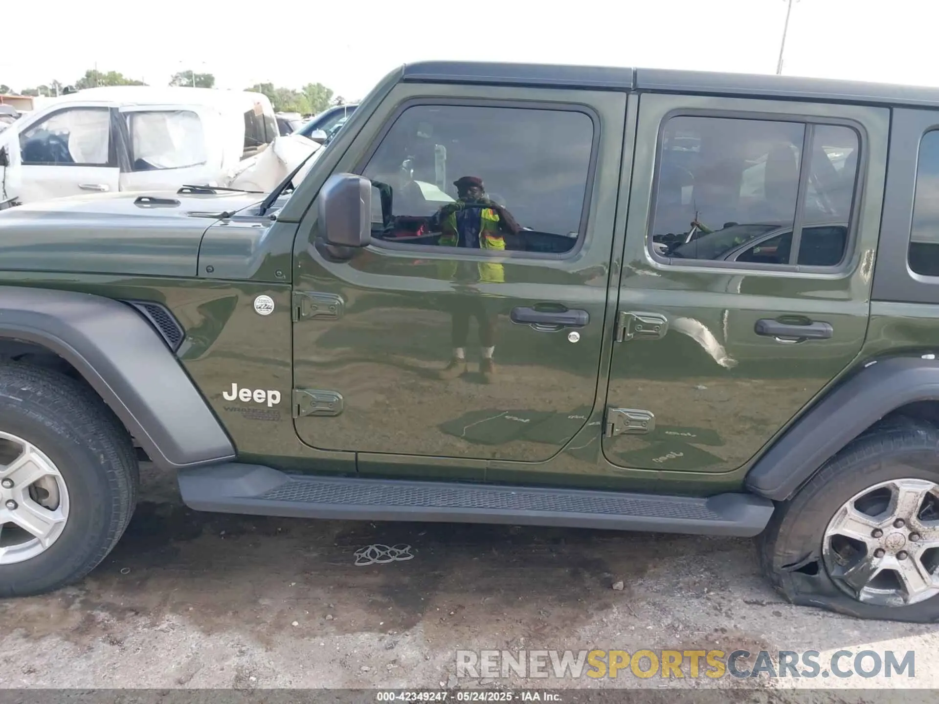 14 Photograph of a damaged car 1C4HJXDN2MW519746 JEEP WRANGLER UNLIMITED 2021