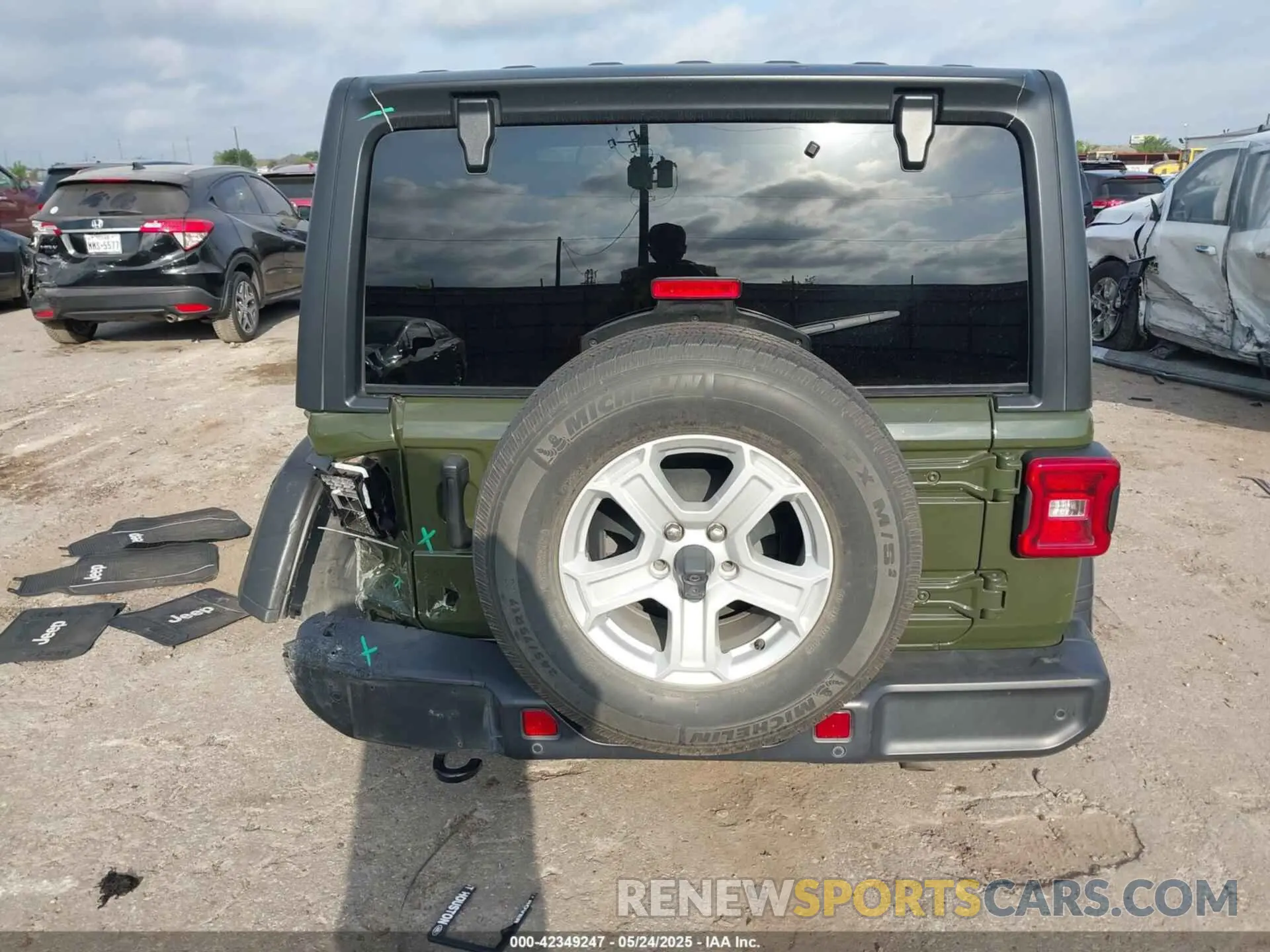 16 Photograph of a damaged car 1C4HJXDN2MW519746 JEEP WRANGLER UNLIMITED 2021
