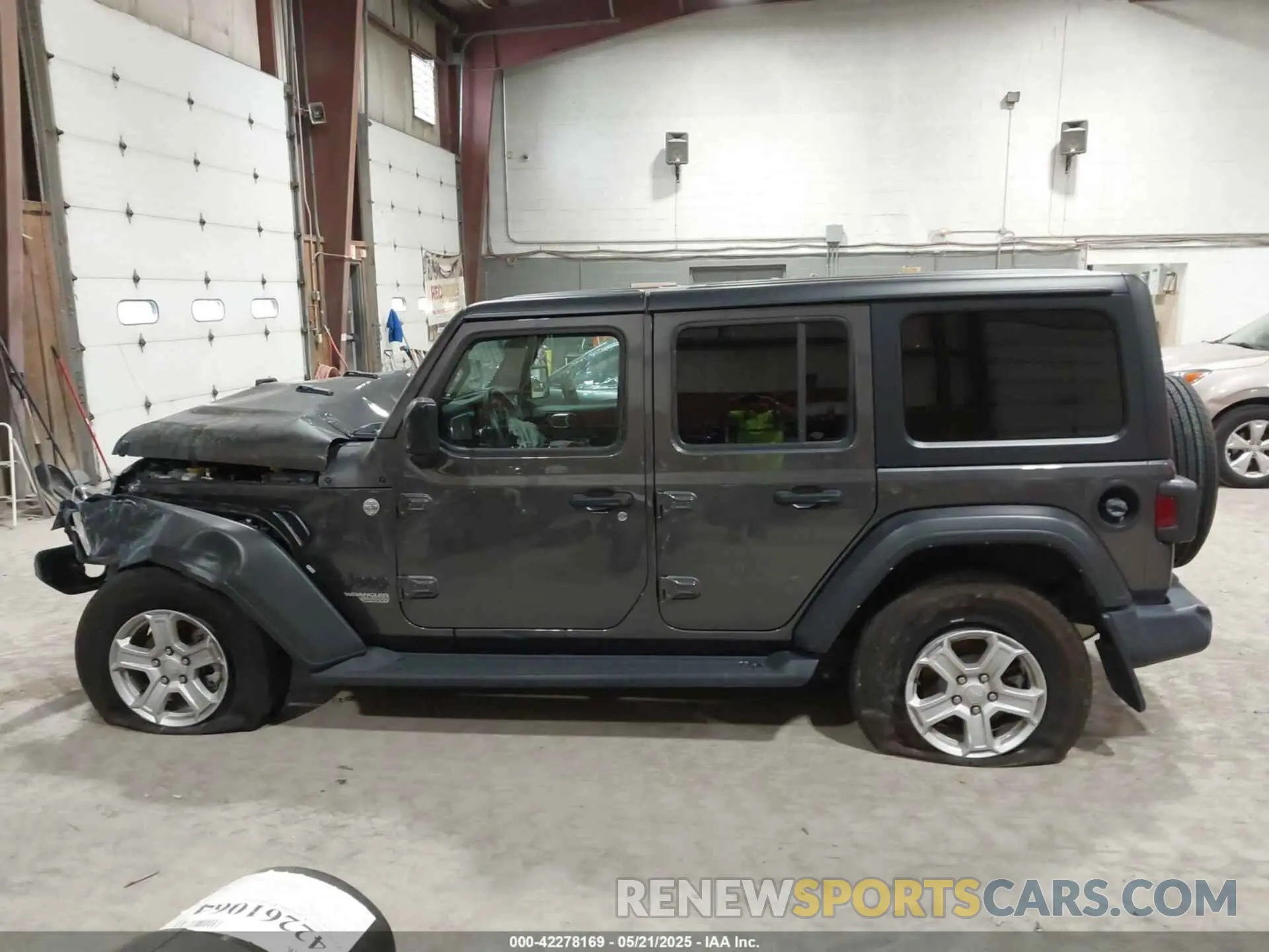 13 Photograph of a damaged car 1C4HJXDN2MW701625 JEEP WRANGLER UNLIMITED 2021
