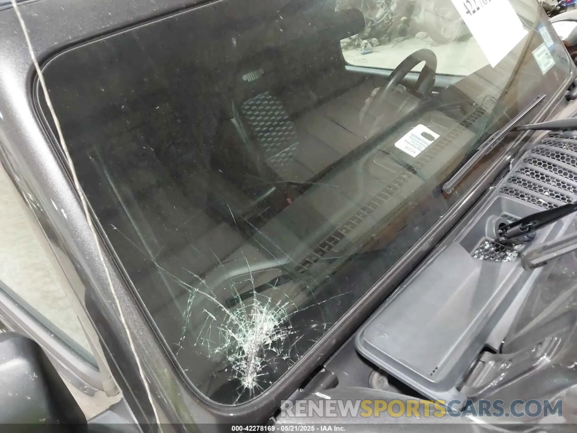 18 Photograph of a damaged car 1C4HJXDN2MW701625 JEEP WRANGLER UNLIMITED 2021