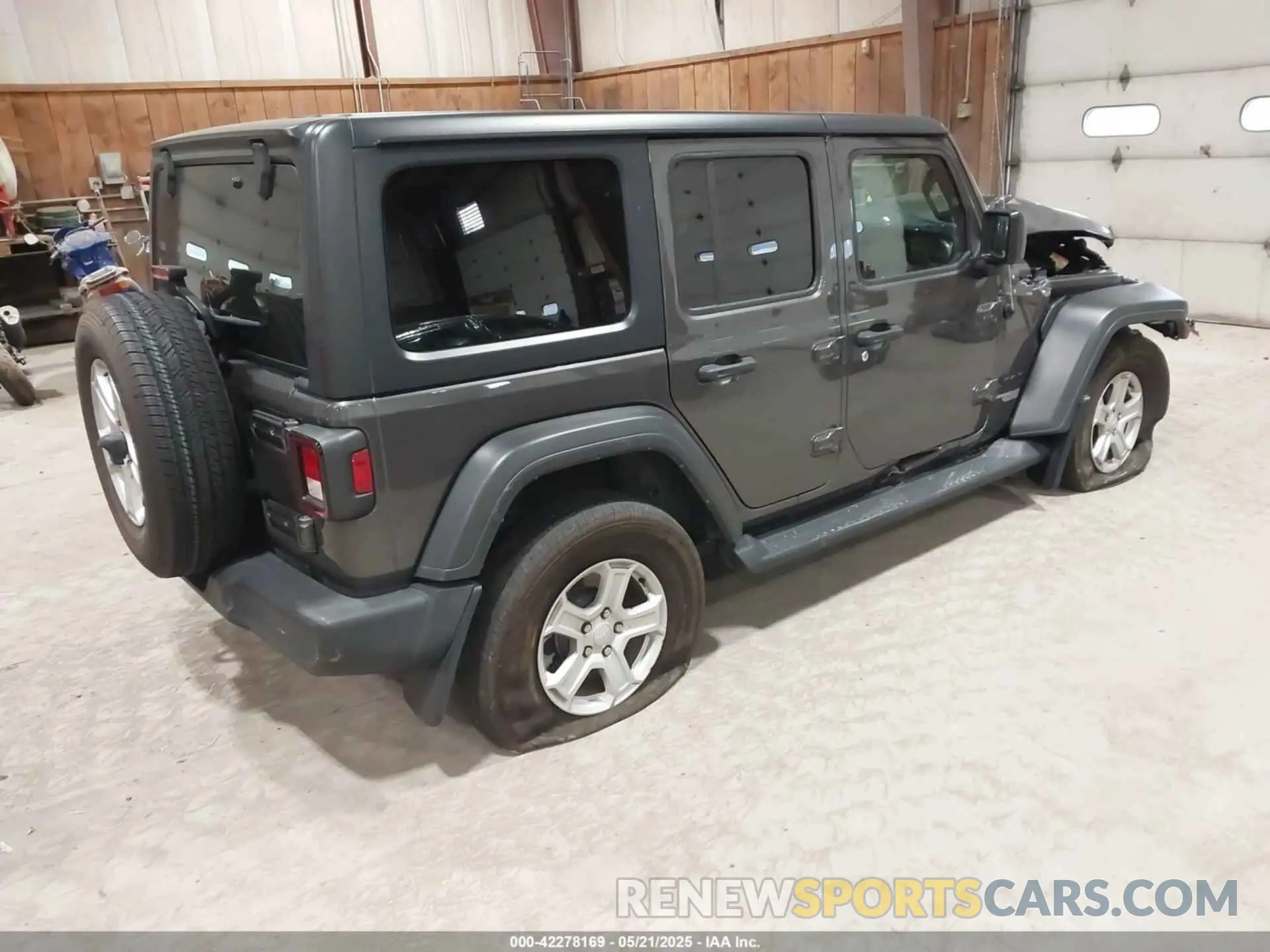 4 Photograph of a damaged car 1C4HJXDN2MW701625 JEEP WRANGLER UNLIMITED 2021