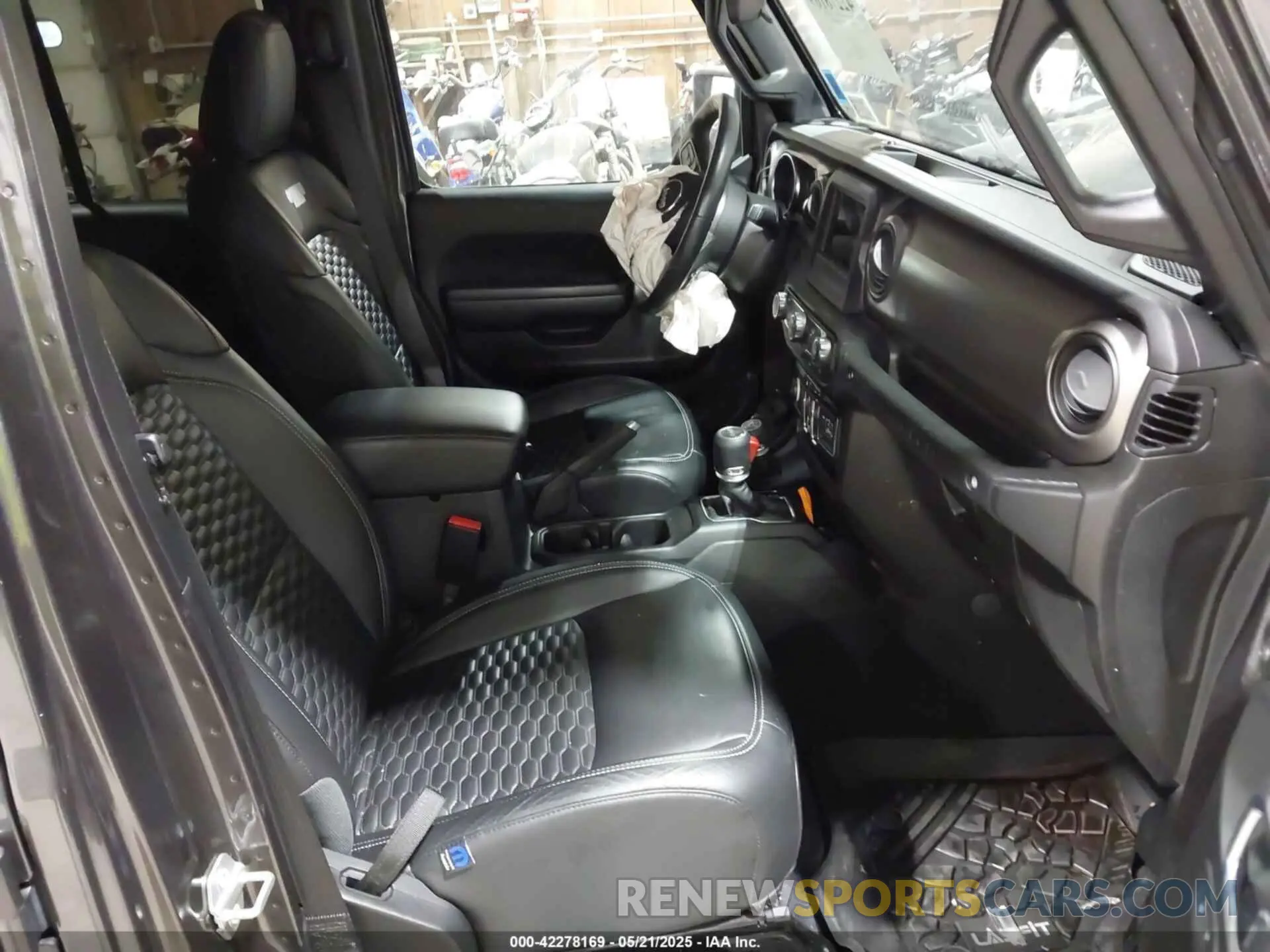 5 Photograph of a damaged car 1C4HJXDN2MW701625 JEEP WRANGLER UNLIMITED 2021