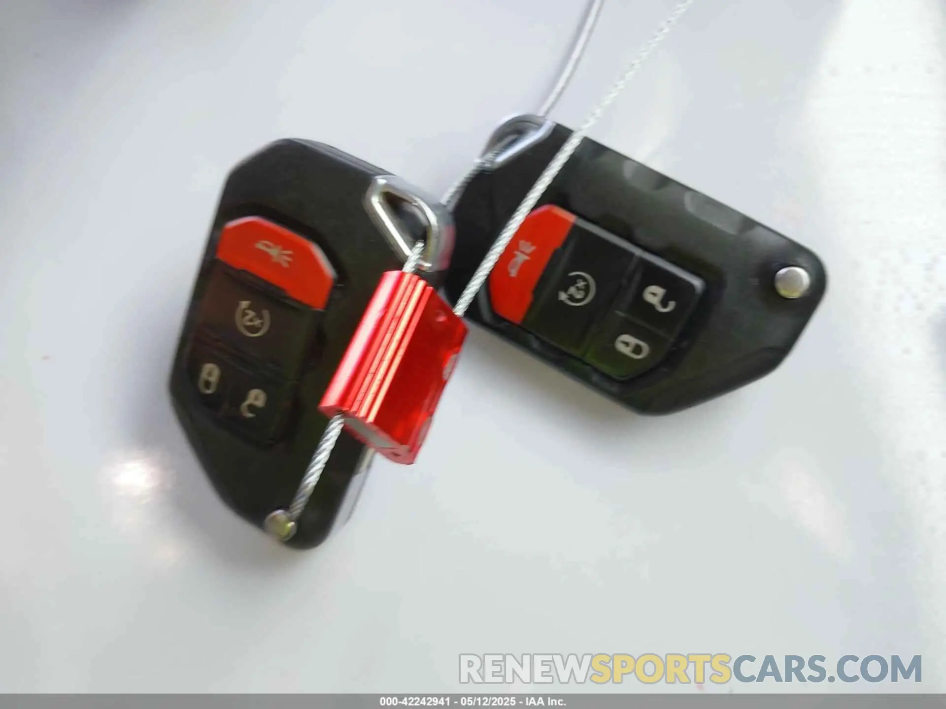 11 Photograph of a damaged car 1C4HJXDN4MW744315 JEEP WRANGLER UNLIMITED 2021