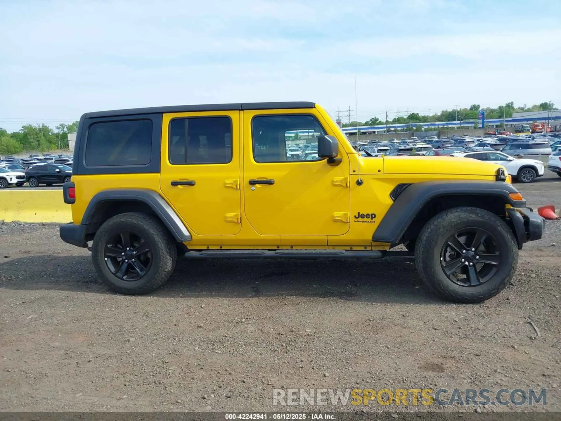 13 Photograph of a damaged car 1C4HJXDN4MW744315 JEEP WRANGLER UNLIMITED 2021
