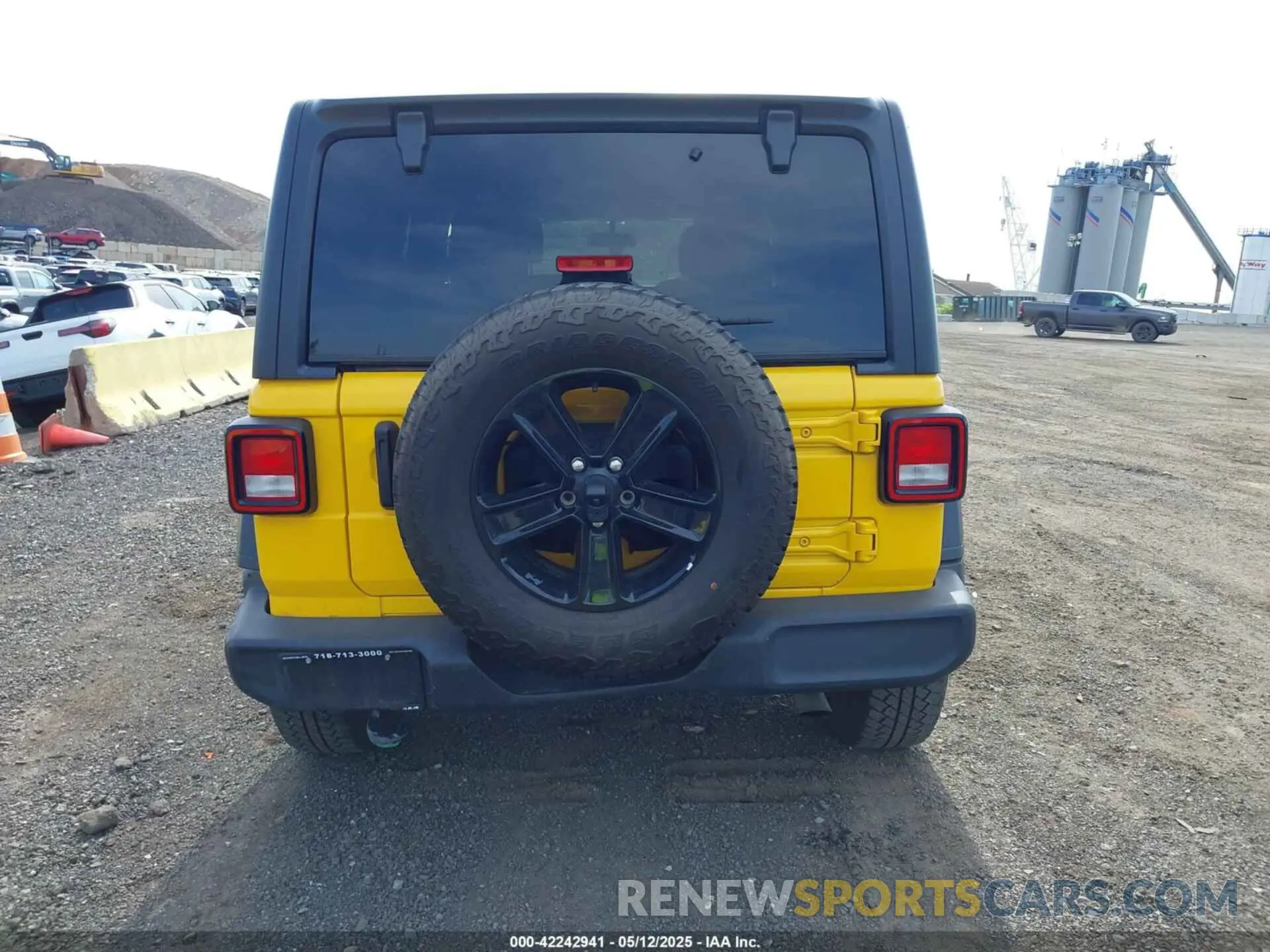 16 Photograph of a damaged car 1C4HJXDN4MW744315 JEEP WRANGLER UNLIMITED 2021