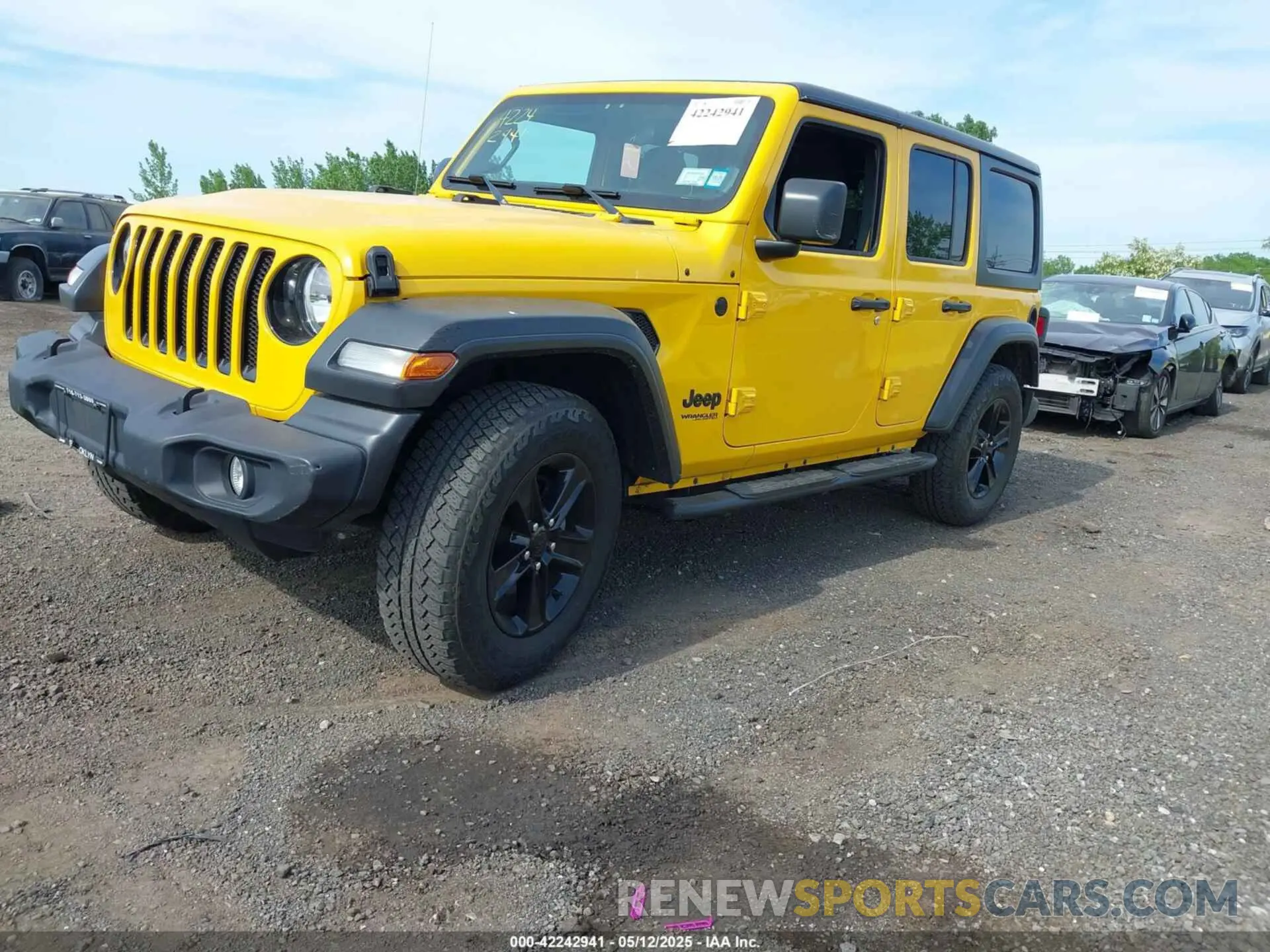 2 Photograph of a damaged car 1C4HJXDN4MW744315 JEEP WRANGLER UNLIMITED 2021
