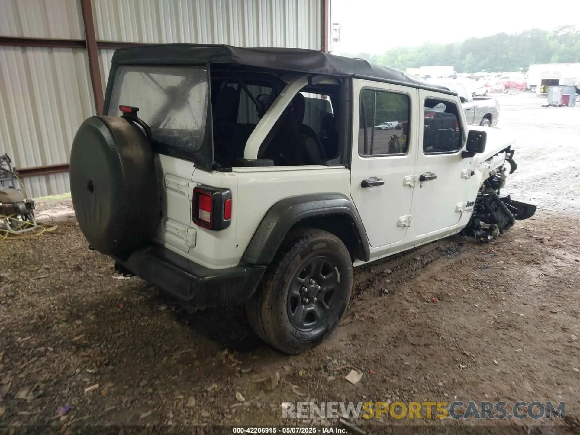 4 Photograph of a damaged car 1C4HJXDN4MW790999 JEEP WRANGLER UNLIMITED 2021