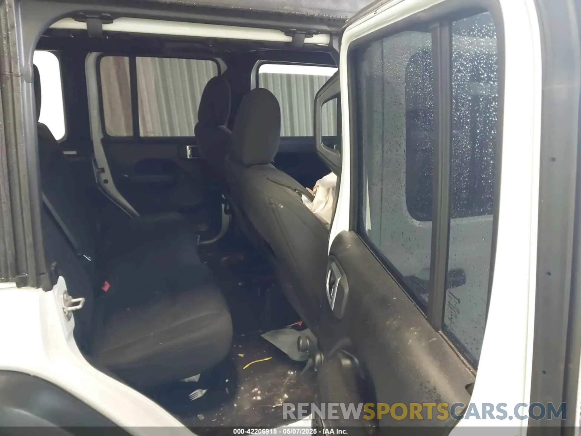 8 Photograph of a damaged car 1C4HJXDN4MW790999 JEEP WRANGLER UNLIMITED 2021