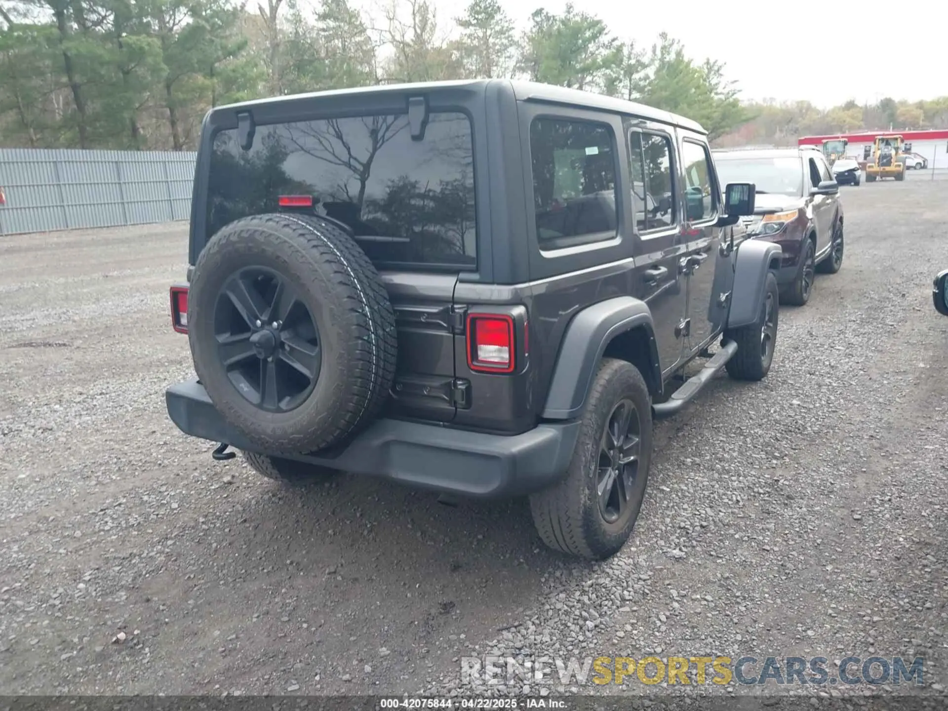 4 Photograph of a damaged car 1C4HJXDN5MW683251 JEEP WRANGLER UNLIMITED 2021