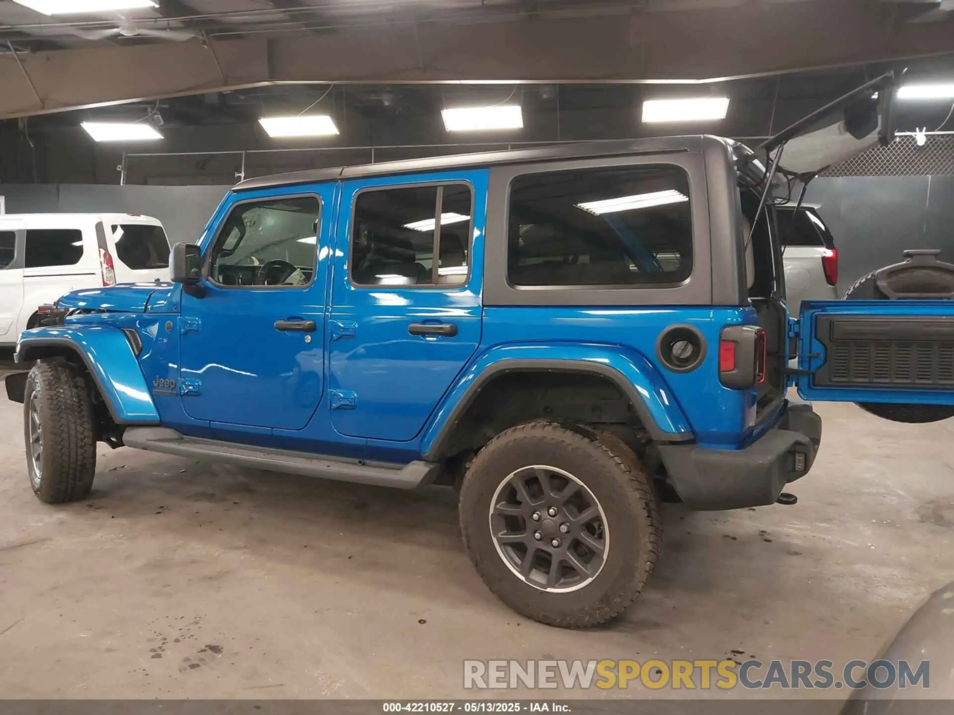 3 Photograph of a damaged car 1C4HJXDN5MW717673 JEEP WRANGLER UNLIMITED 2021