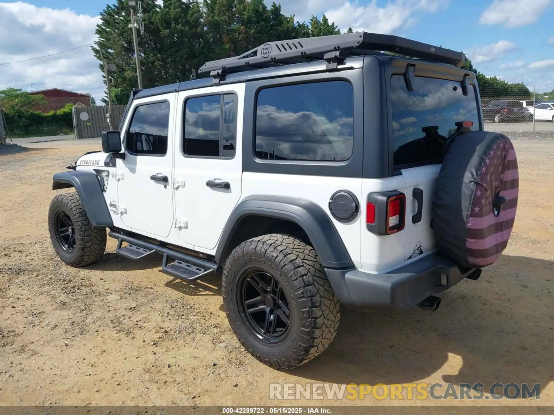 3 Photograph of a damaged car 1C4HJXDN6MW527896 JEEP WRANGLER UNLIMITED 2021