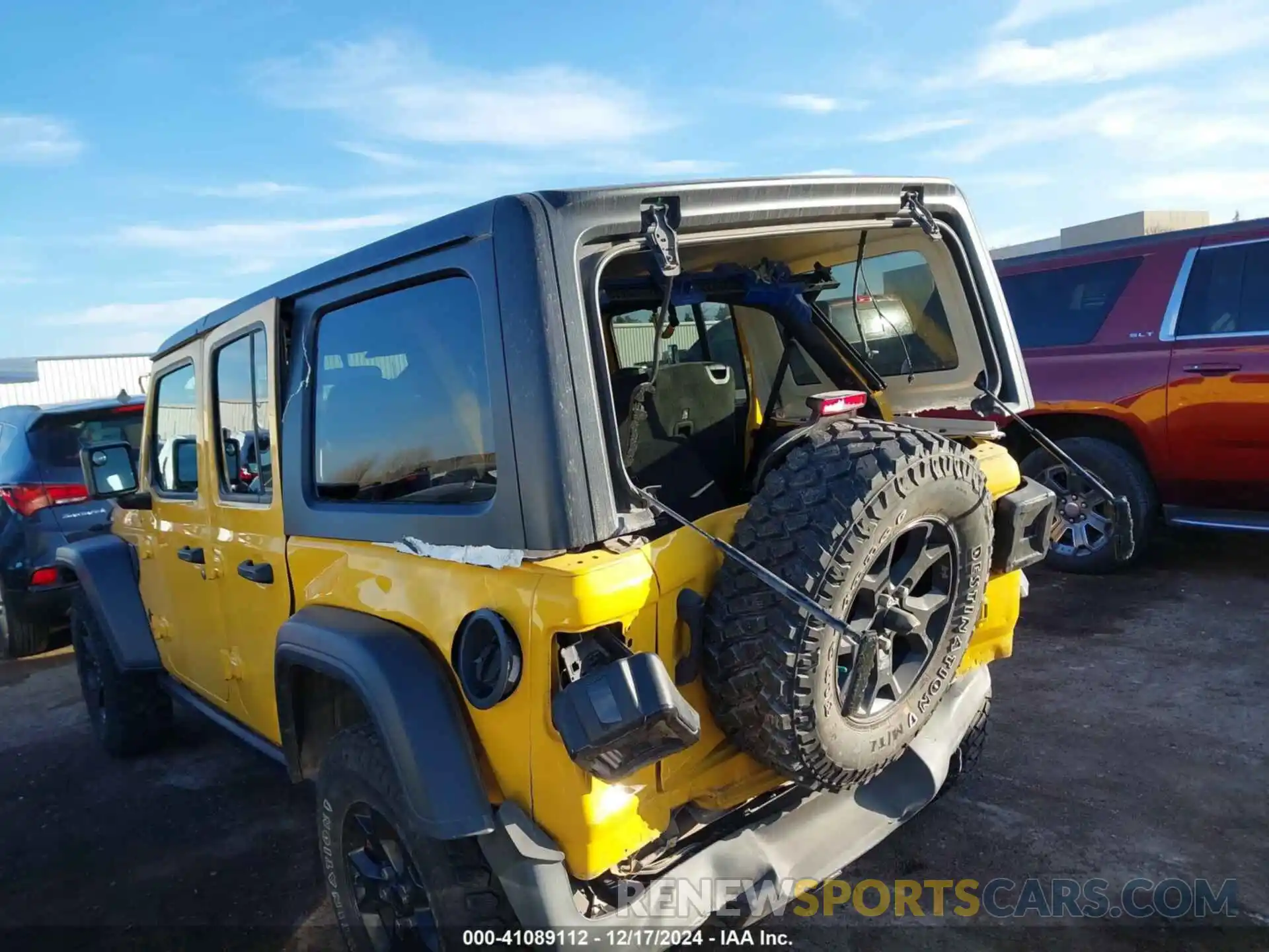 3 Photograph of a damaged car 1C4HJXDN6MW597477 JEEP WRANGLER UNLIMITED 2021