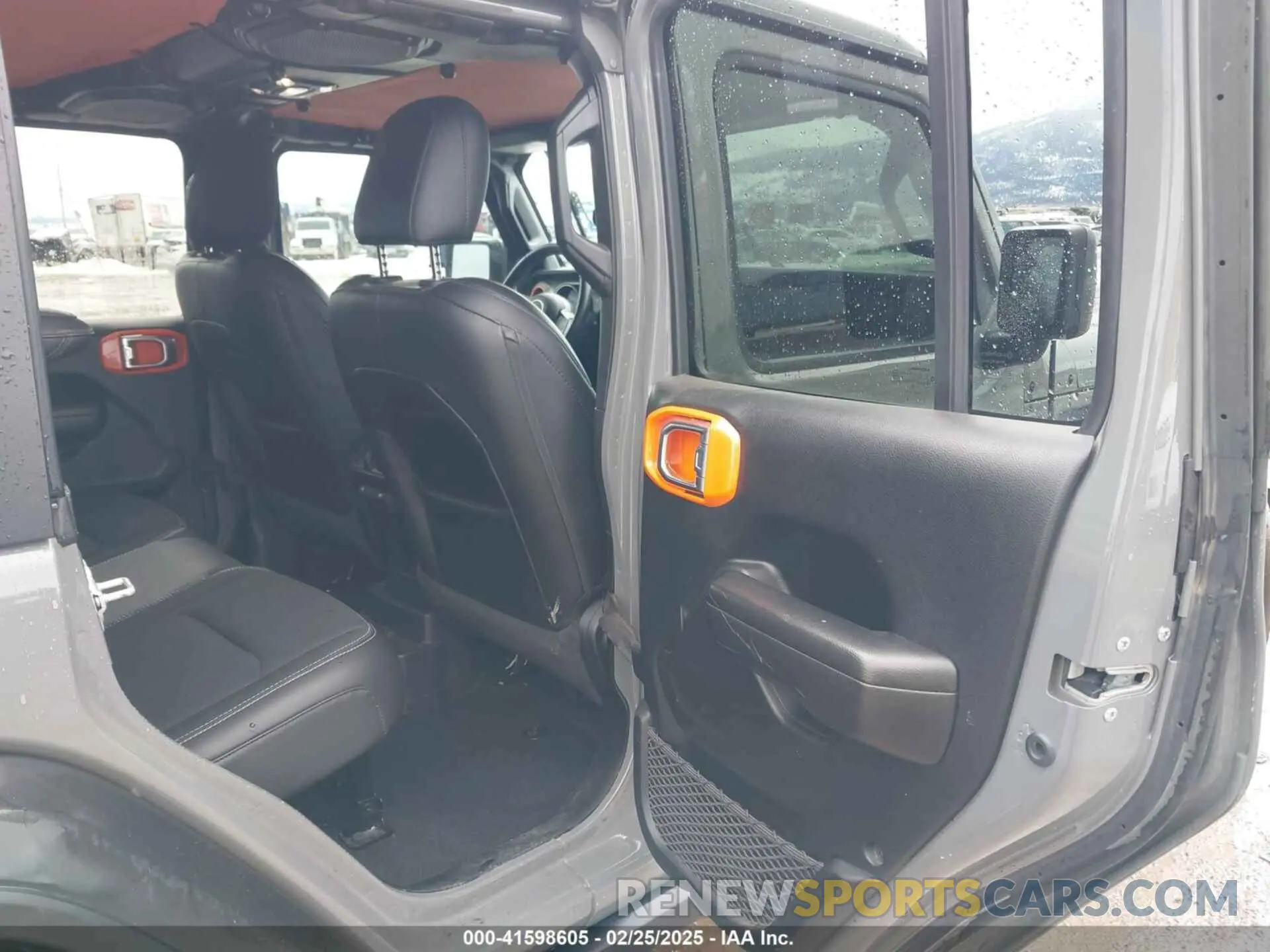 8 Photograph of a damaged car 1C4HJXDN6MW664417 JEEP WRANGLER UNLIMITED 2021