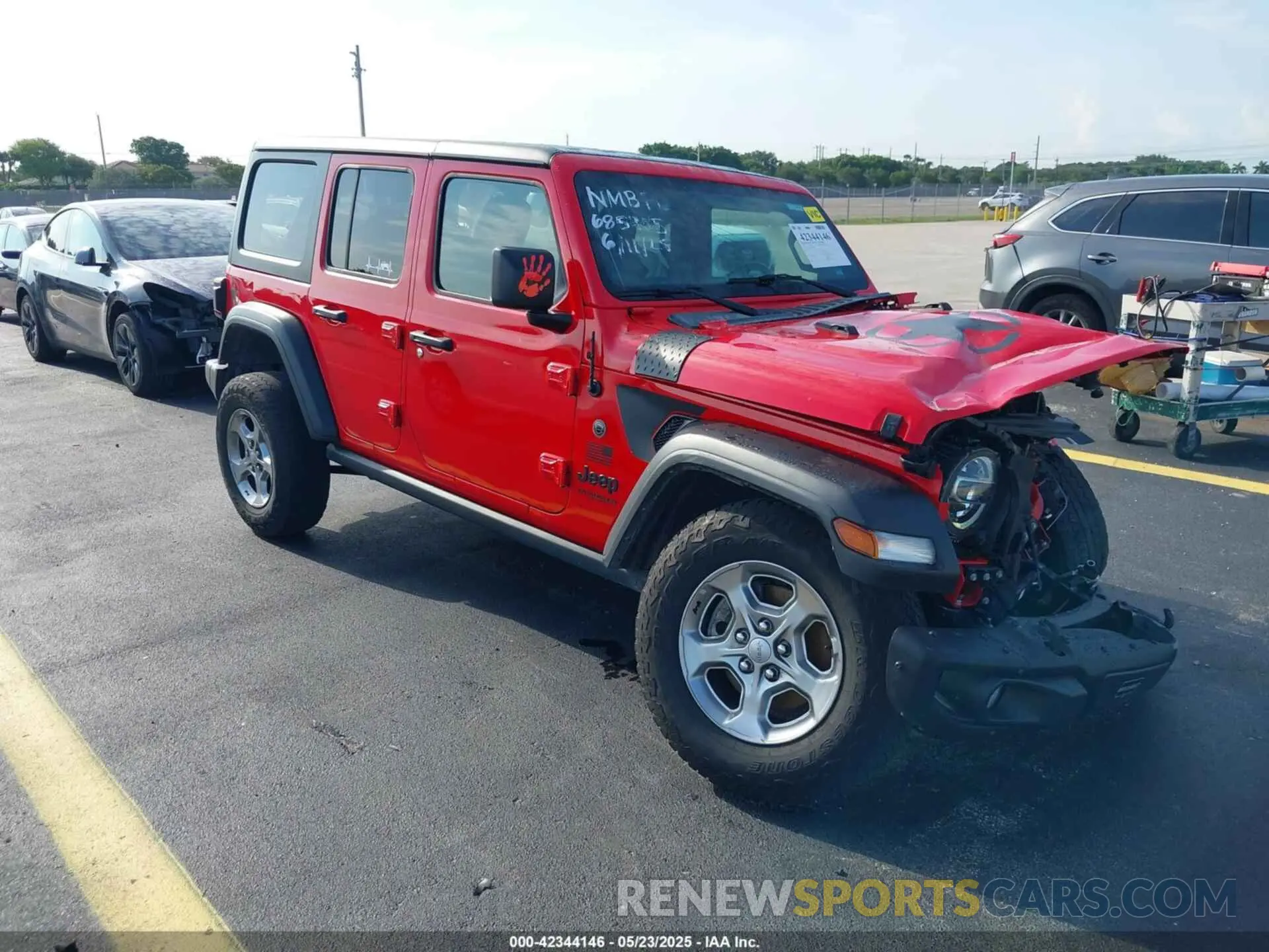 1 Photograph of a damaged car 1C4HJXDN6MW685705 JEEP WRANGLER UNLIMITED 2021