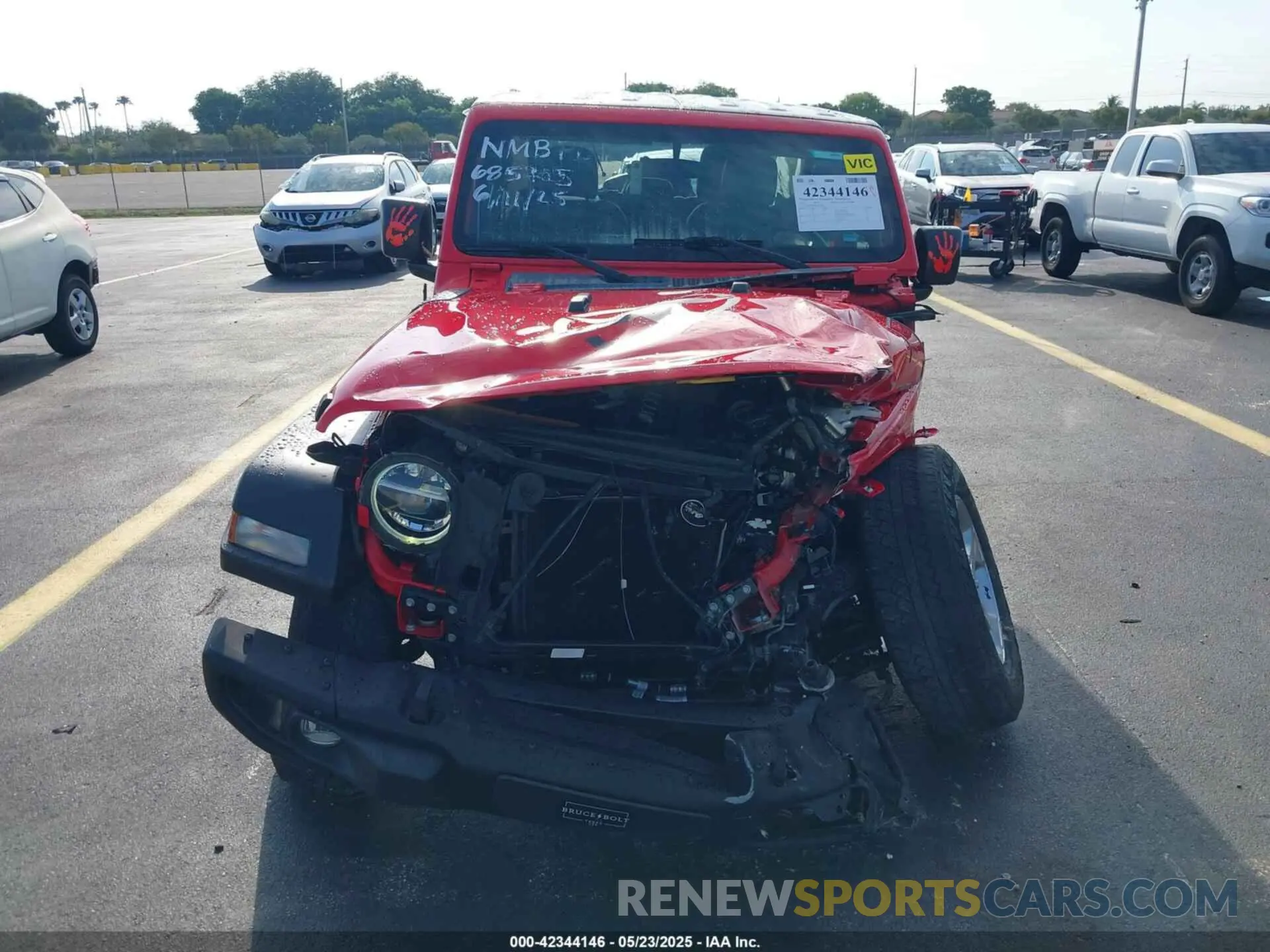 13 Photograph of a damaged car 1C4HJXDN6MW685705 JEEP WRANGLER UNLIMITED 2021