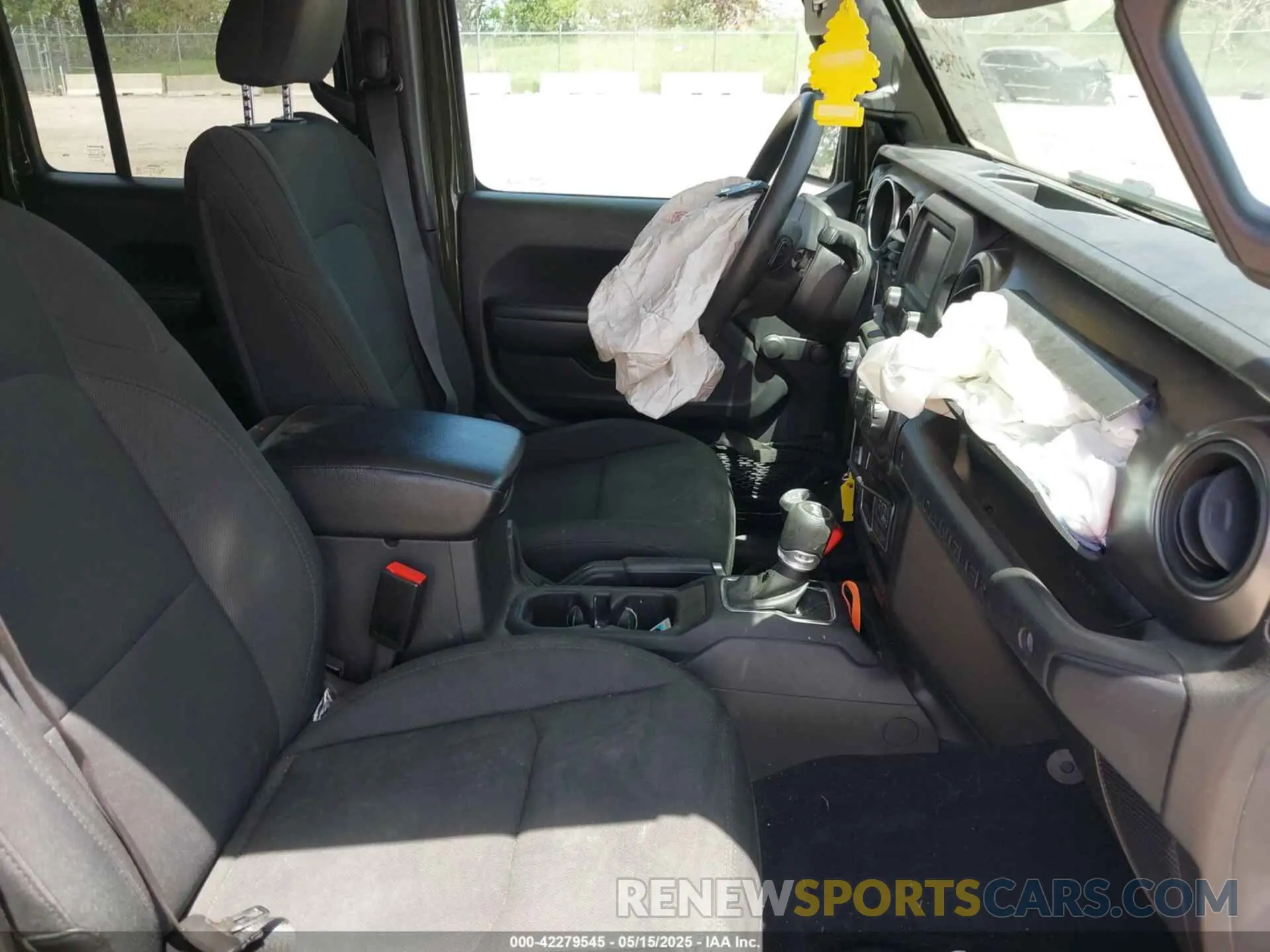 5 Photograph of a damaged car 1C4HJXDN6MW815241 JEEP WRANGLER UNLIMITED 2021
