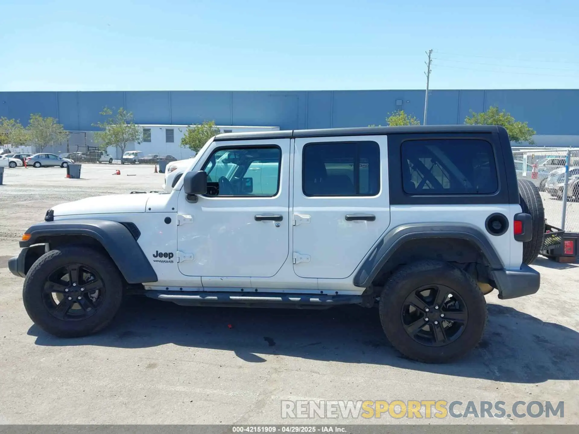 13 Photograph of a damaged car 1C4HJXDN7MW562916 JEEP WRANGLER UNLIMITED 2021