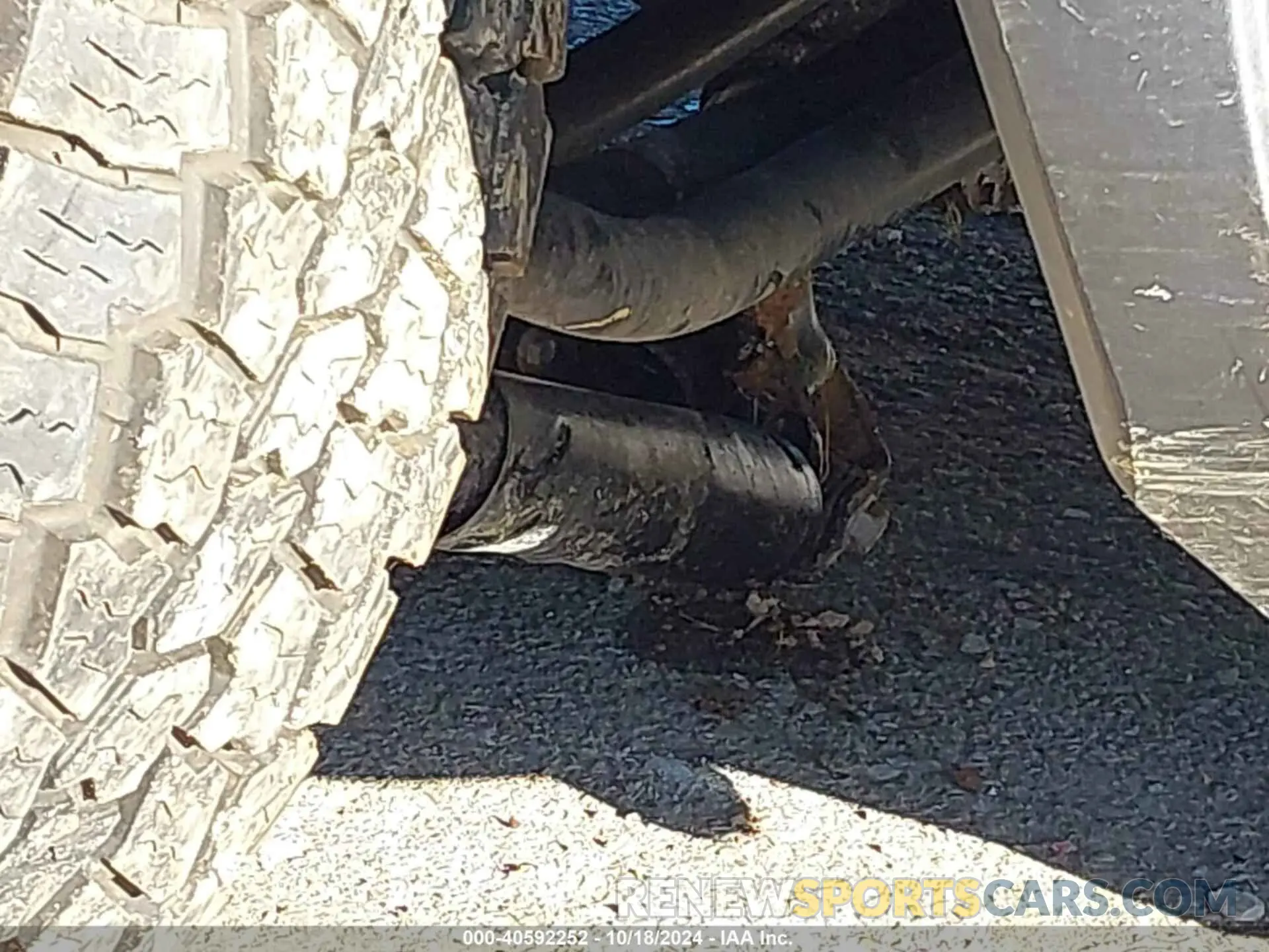 18 Photograph of a damaged car 1C4HJXDN7MW592756 JEEP WRANGLER UNLIMITED 2021