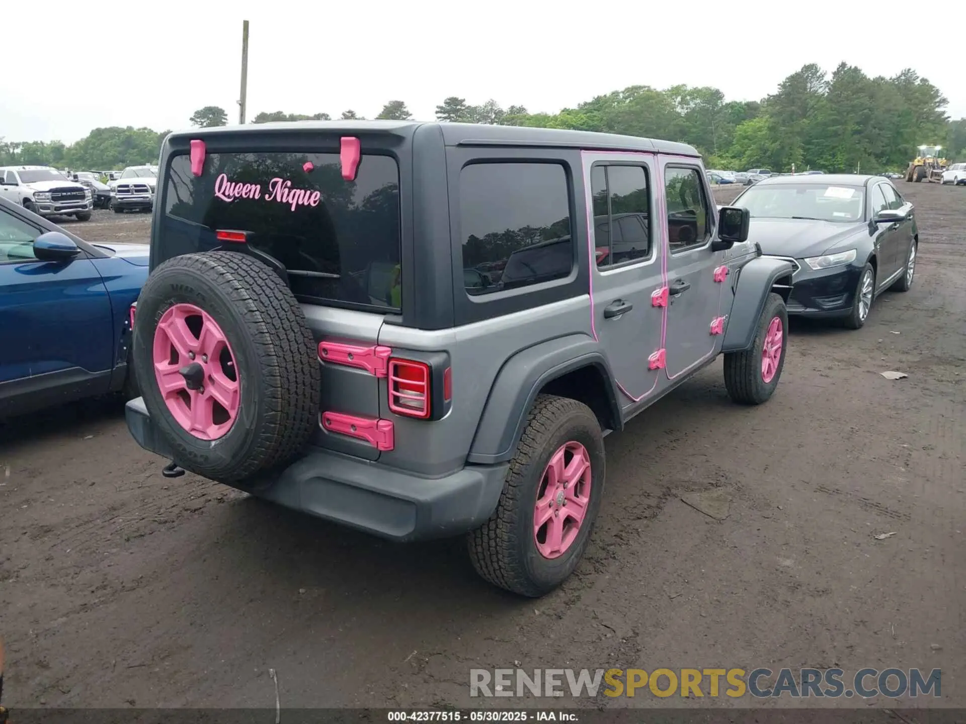 4 Photograph of a damaged car 1C4HJXDN8MW637302 JEEP WRANGLER UNLIMITED 2021