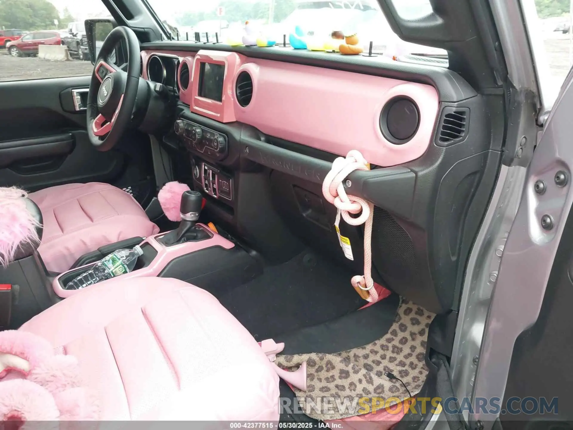 5 Photograph of a damaged car 1C4HJXDN8MW637302 JEEP WRANGLER UNLIMITED 2021