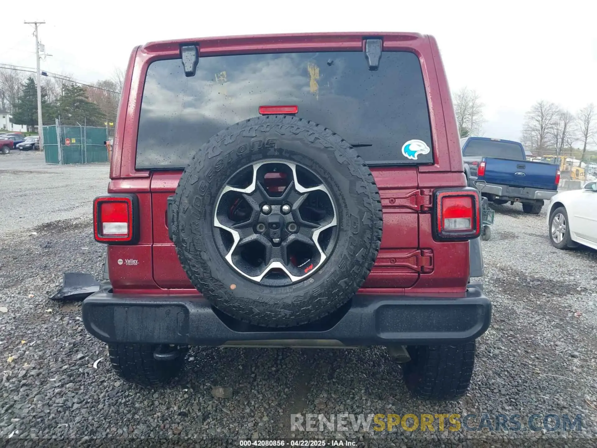 17 Photograph of a damaged car 1C4HJXDN8MW714976 JEEP WRANGLER UNLIMITED 2021