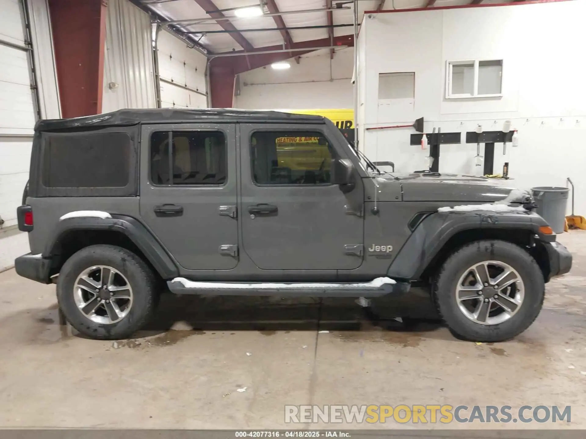 13 Photograph of a damaged car 1C4HJXDNXMW549111 JEEP WRANGLER UNLIMITED 2021
