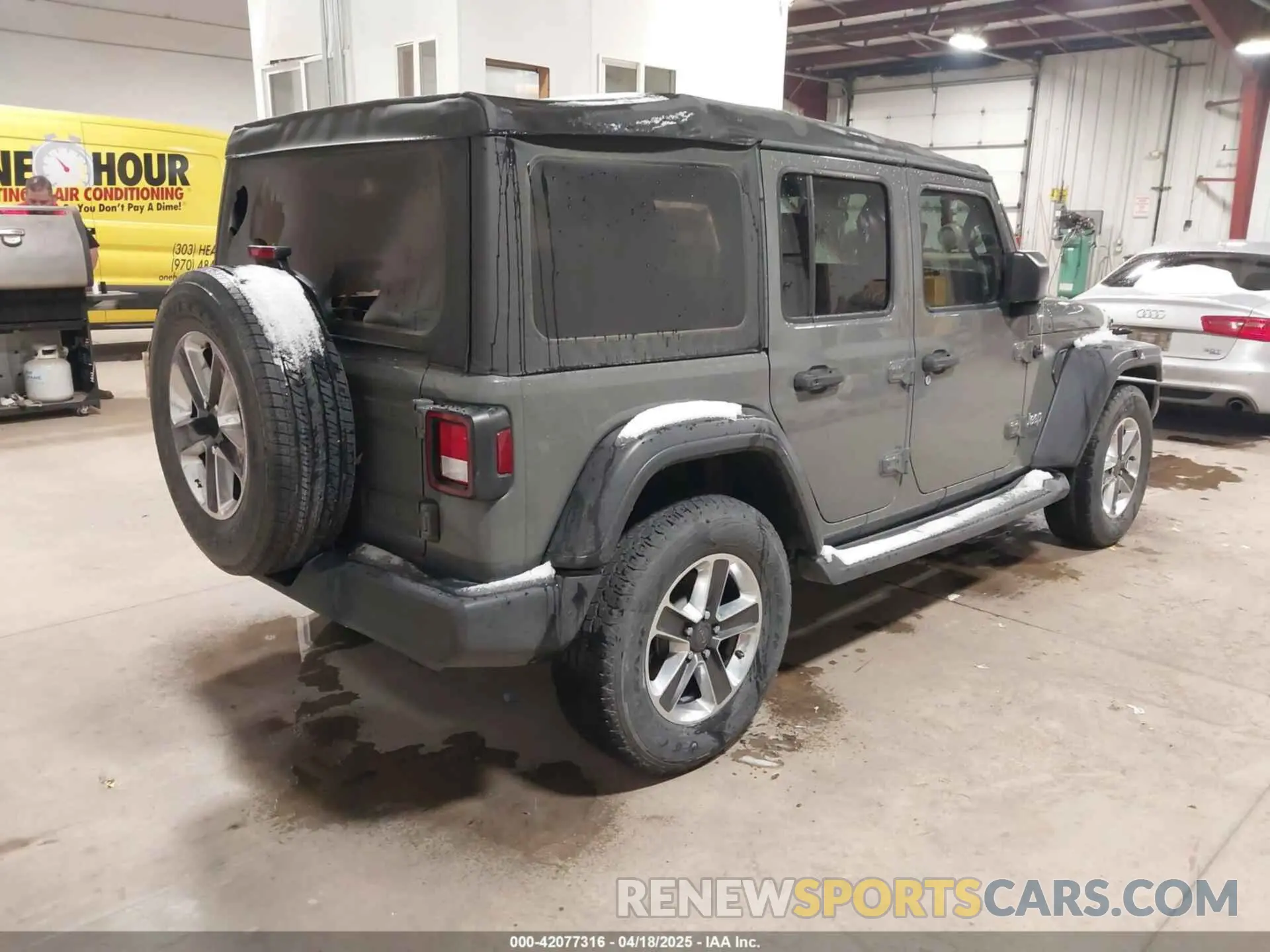 4 Photograph of a damaged car 1C4HJXDNXMW549111 JEEP WRANGLER UNLIMITED 2021
