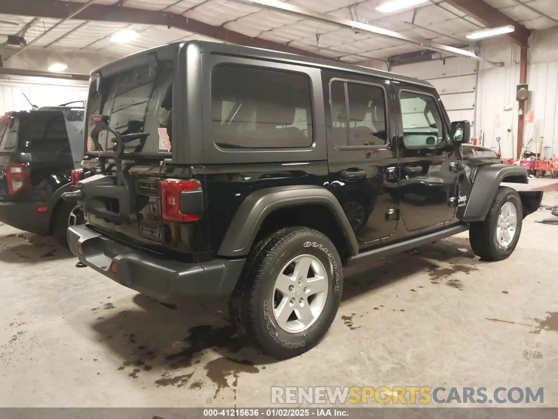 4 Photograph of a damaged car 1C4HJXDNXMW581587 JEEP WRANGLER UNLIMITED 2021