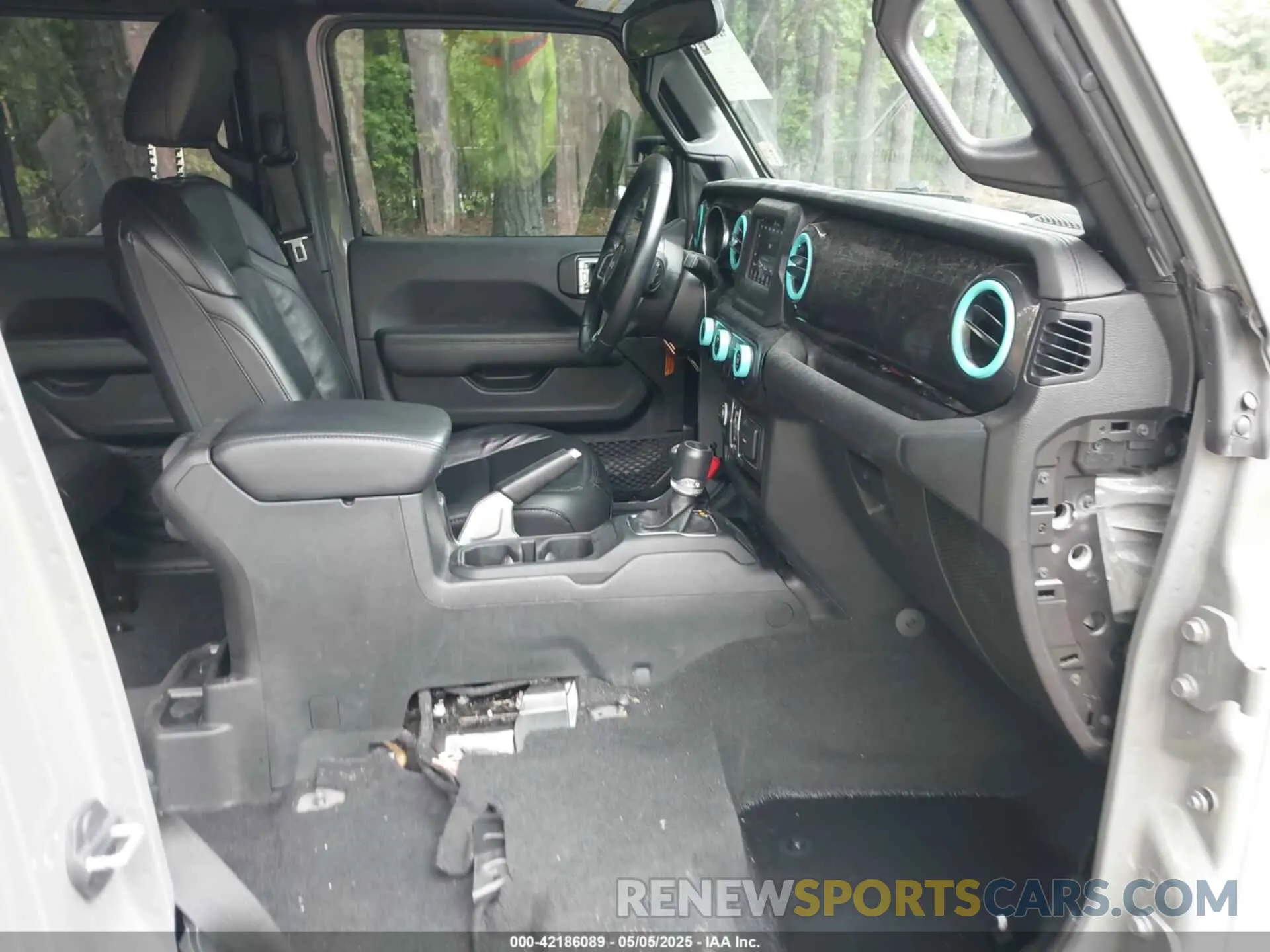 5 Photograph of a damaged car 1C4HJXEG0MW703812 JEEP WRANGLER UNLIMITED 2021