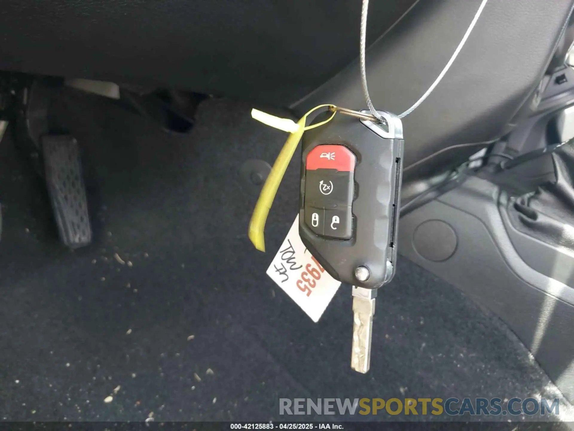 11 Photograph of a damaged car 1C4HJXEG3MW511185 JEEP WRANGLER UNLIMITED 2021