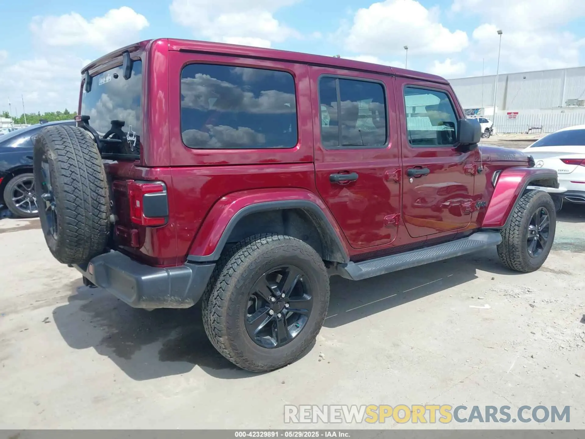 4 Photograph of a damaged car 1C4HJXEG5MW649214 JEEP WRANGLER UNLIMITED 2021