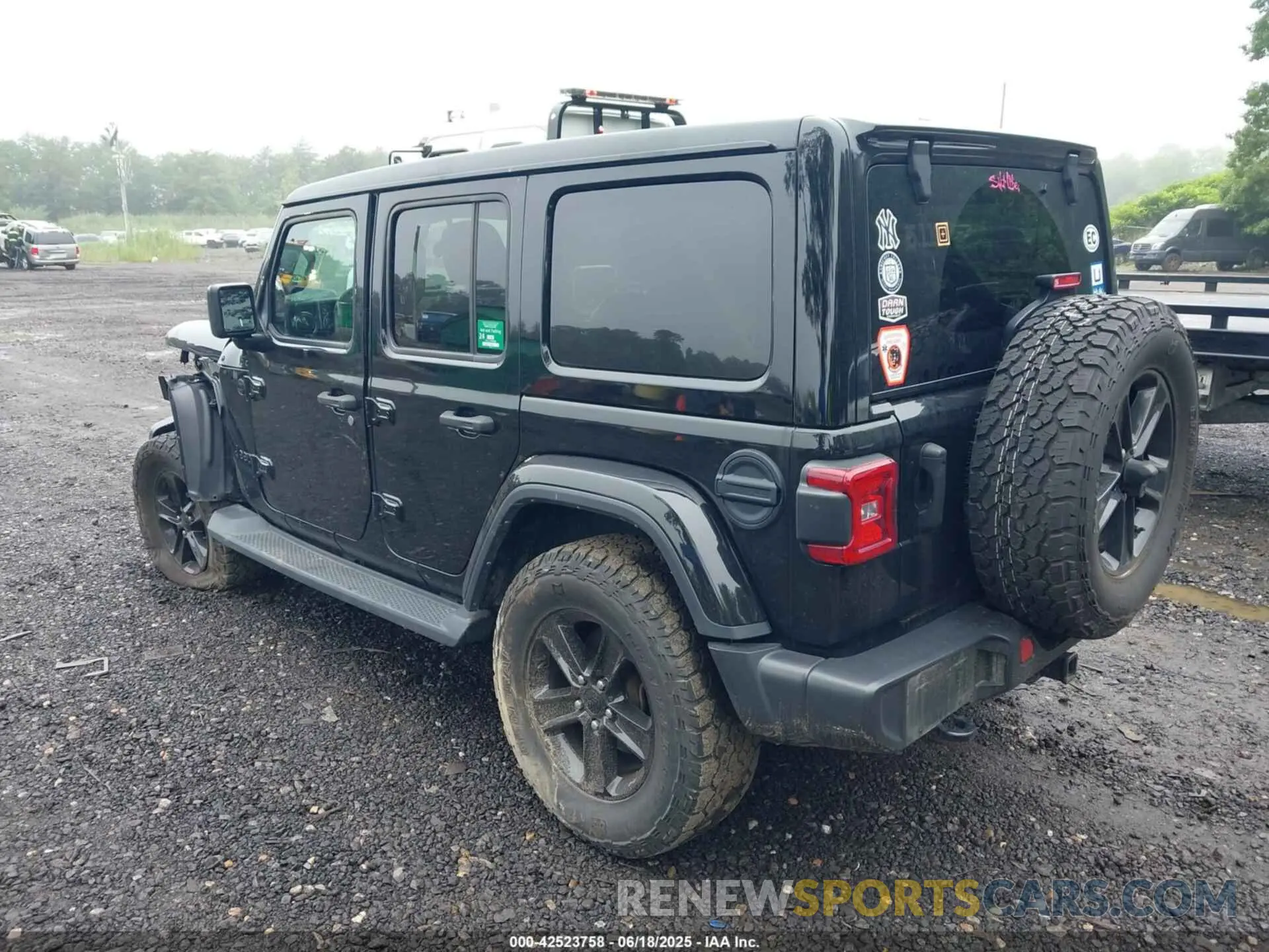 3 Photograph of a damaged car 1C4HJXEG9MW649278 JEEP WRANGLER UNLIMITED 2021