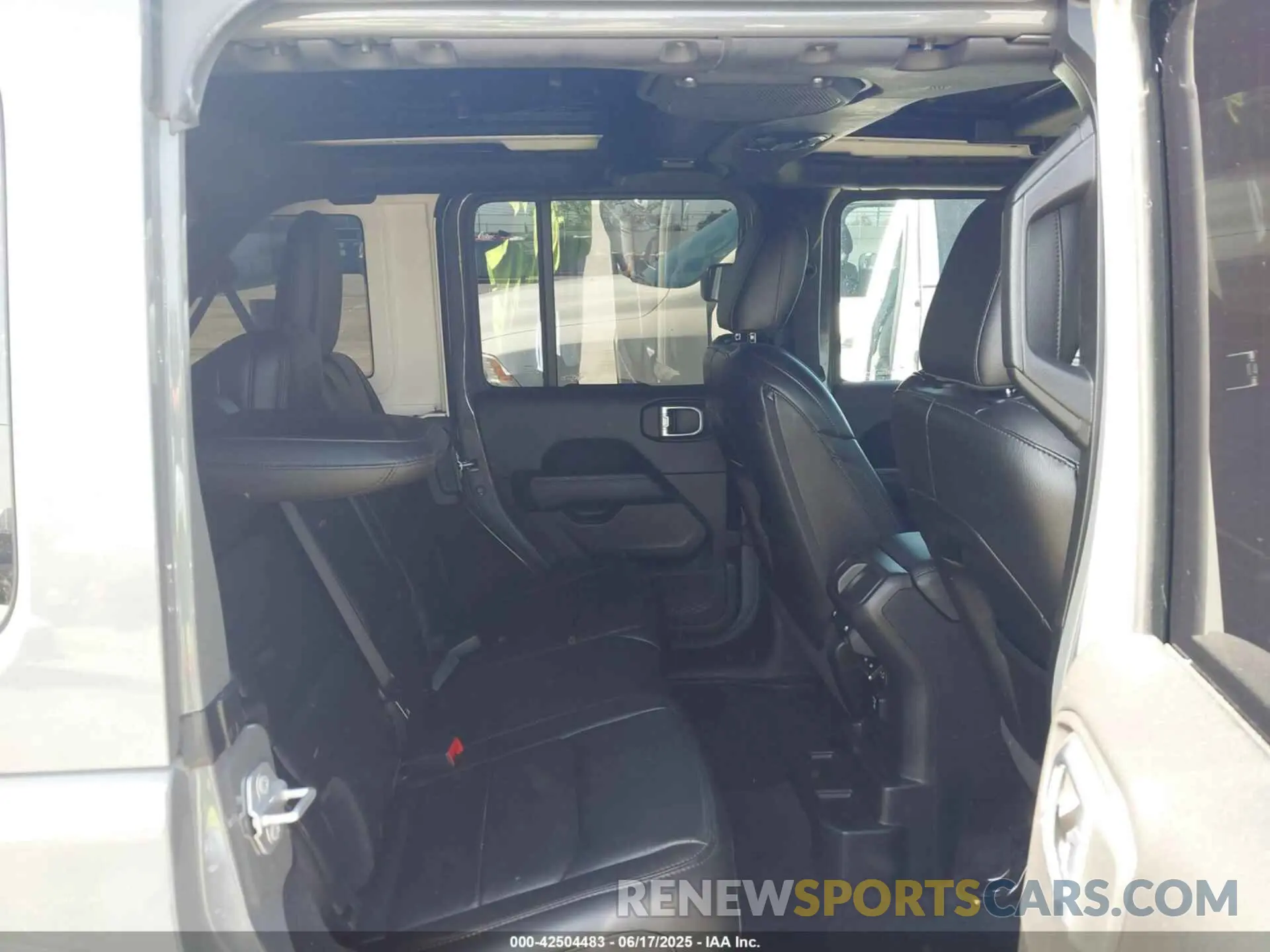 8 Photograph of a damaged car 1C4HJXEGXMW584263 JEEP WRANGLER UNLIMITED 2021