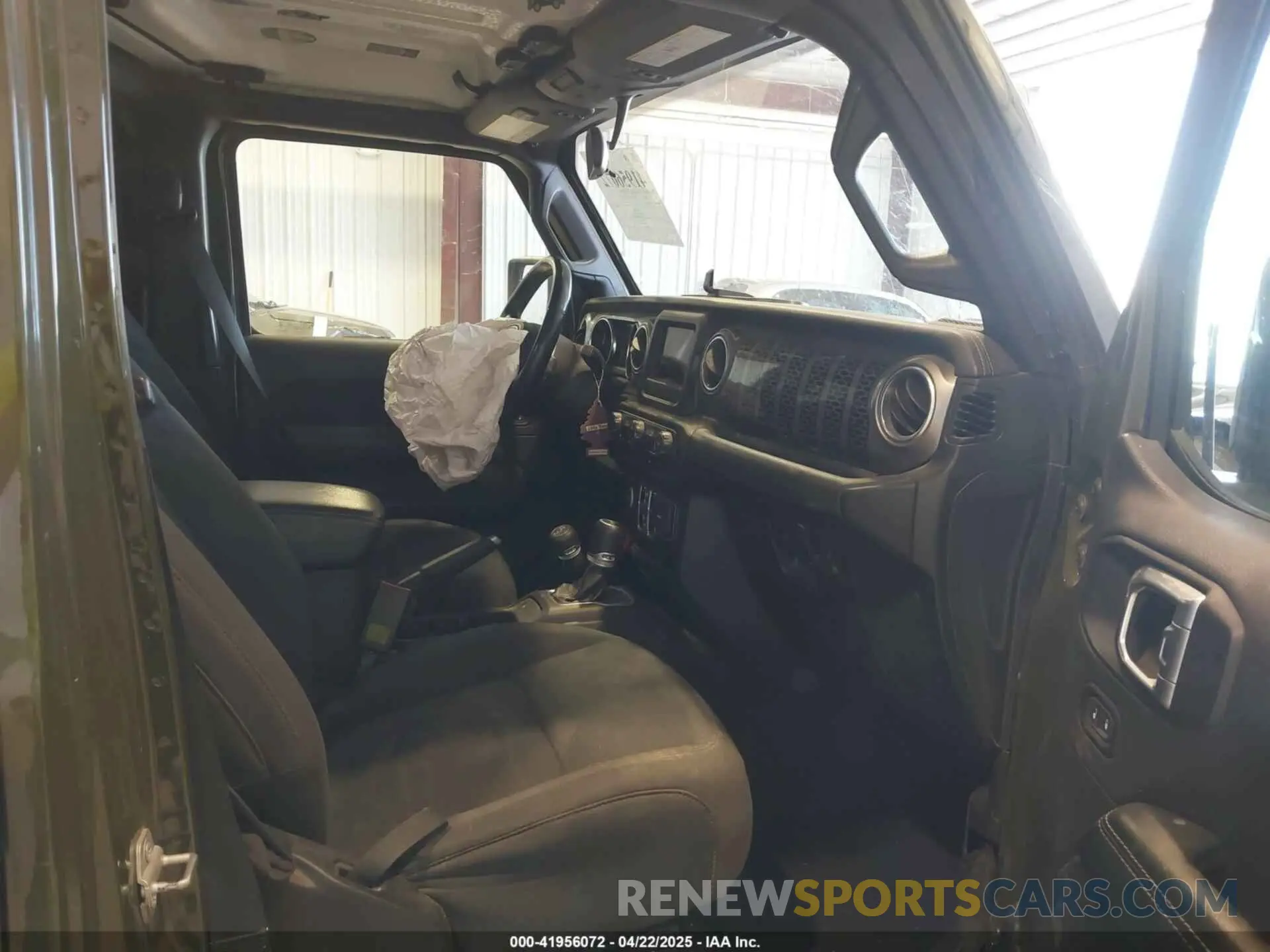5 Photograph of a damaged car 1C4HJXEN2MW592565 JEEP WRANGLER UNLIMITED 2021