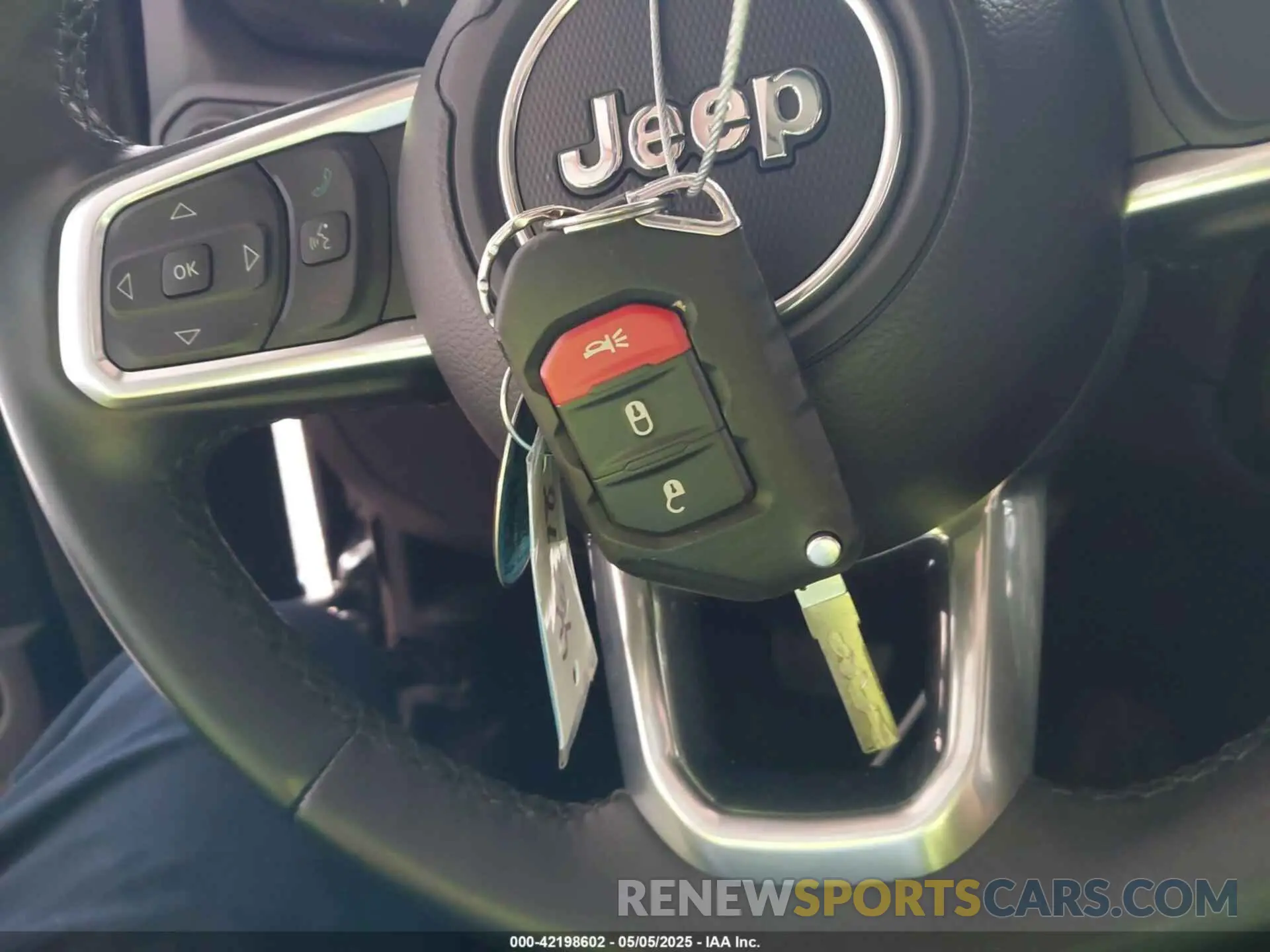 11 Photograph of a damaged car 1C4HJXEN2MW792491 JEEP WRANGLER UNLIMITED 2021