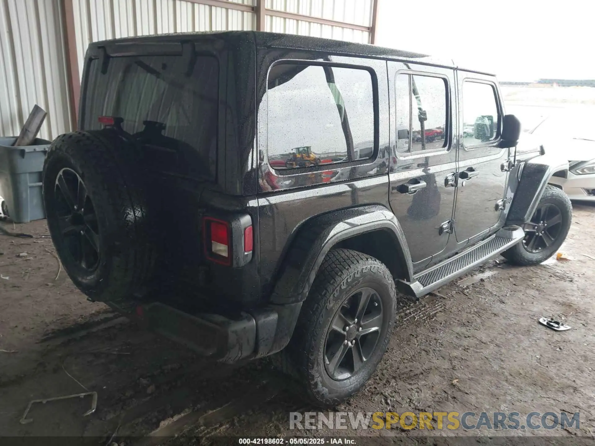 4 Photograph of a damaged car 1C4HJXEN2MW792491 JEEP WRANGLER UNLIMITED 2021