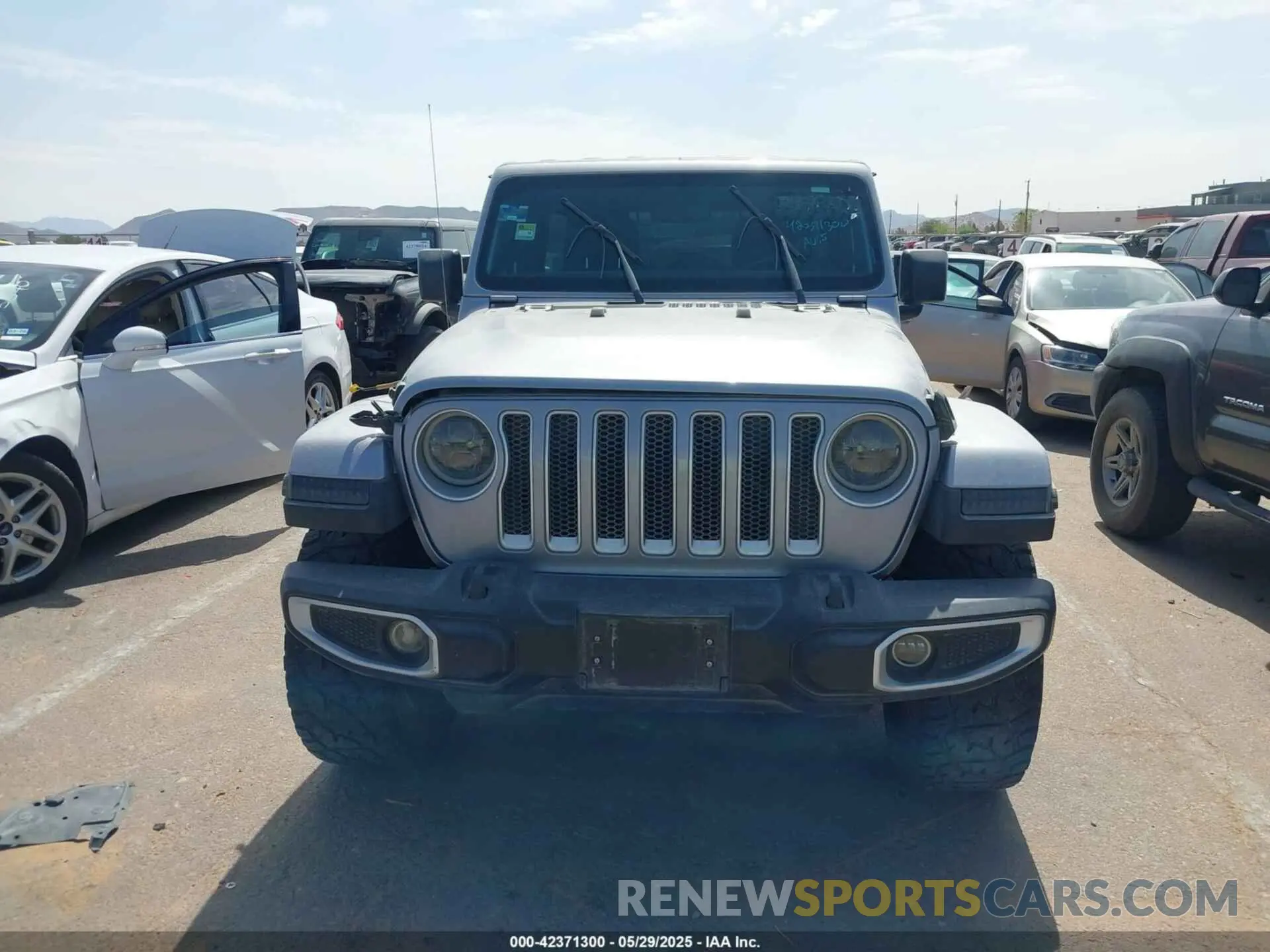 11 Photograph of a damaged car 1C4HJXEN5MW653567 JEEP WRANGLER UNLIMITED 2021