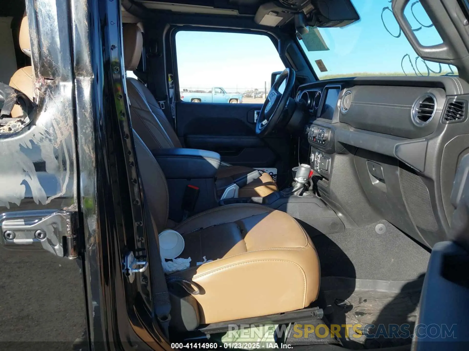 5 Photograph of a damaged car 1C4HJXEN5MW659188 JEEP WRANGLER UNLIMITED 2021