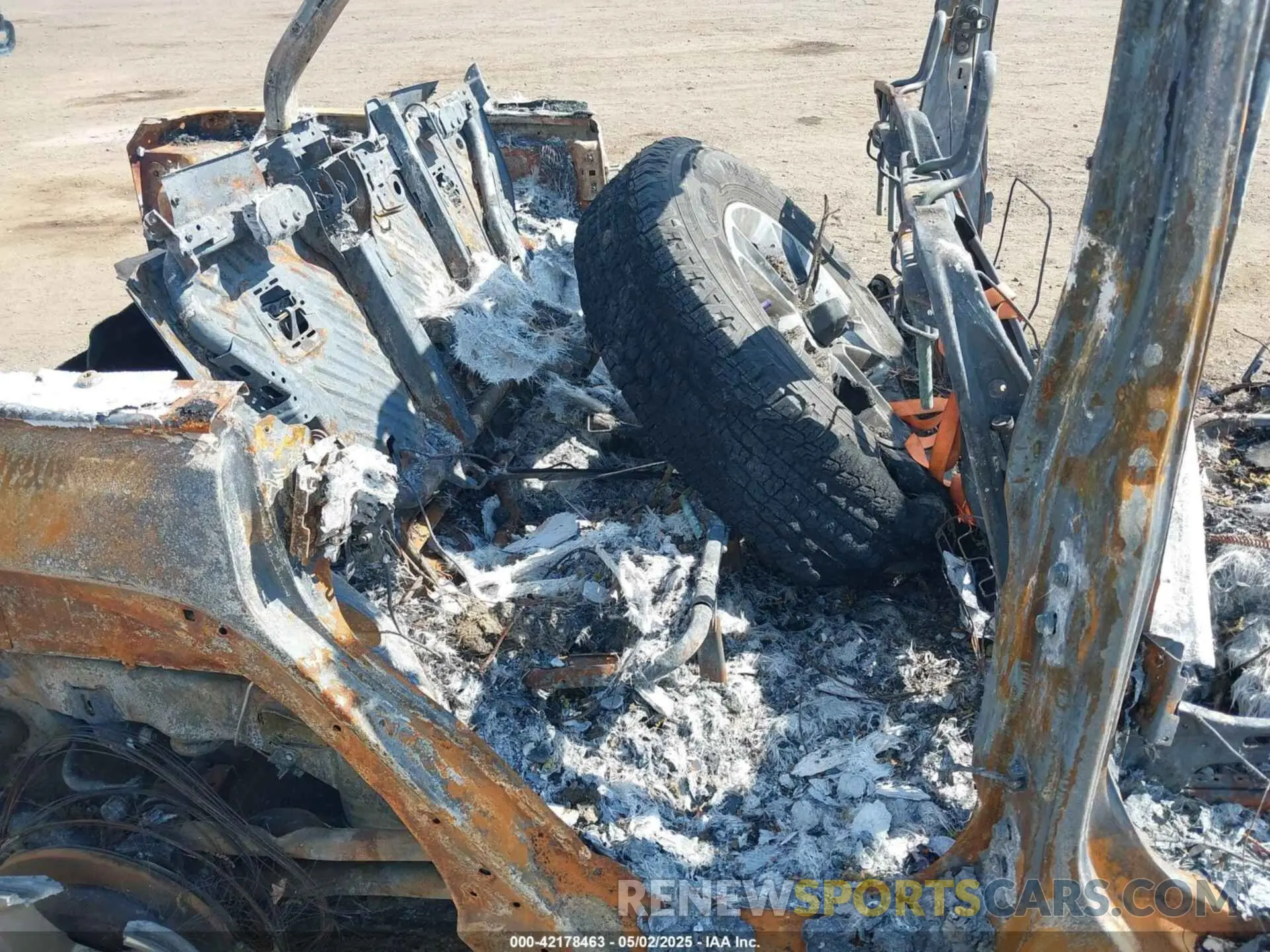 8 Photograph of a damaged car 1C4HJXEN8MW788168 JEEP WRANGLER UNLIMITED 2021