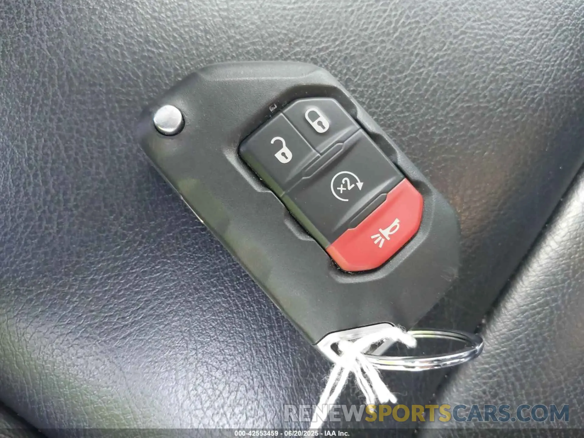 11 Photograph of a damaged car 1C4HJXEN9MW637288 JEEP WRANGLER UNLIMITED 2021
