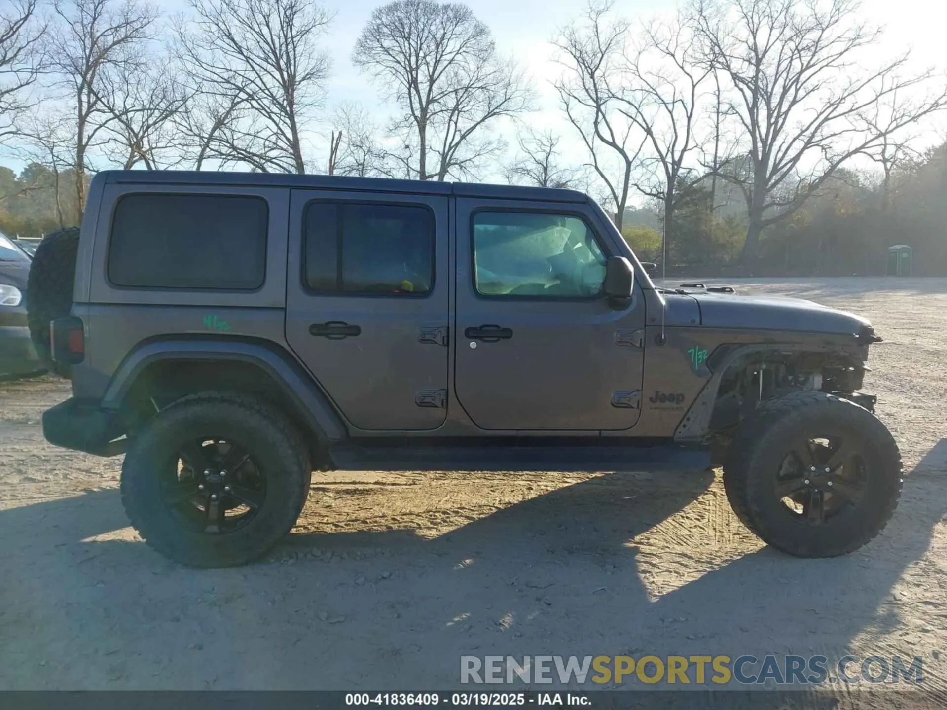 13 Photograph of a damaged car 1C4HJXENXMW681445 JEEP WRANGLER UNLIMITED 2021