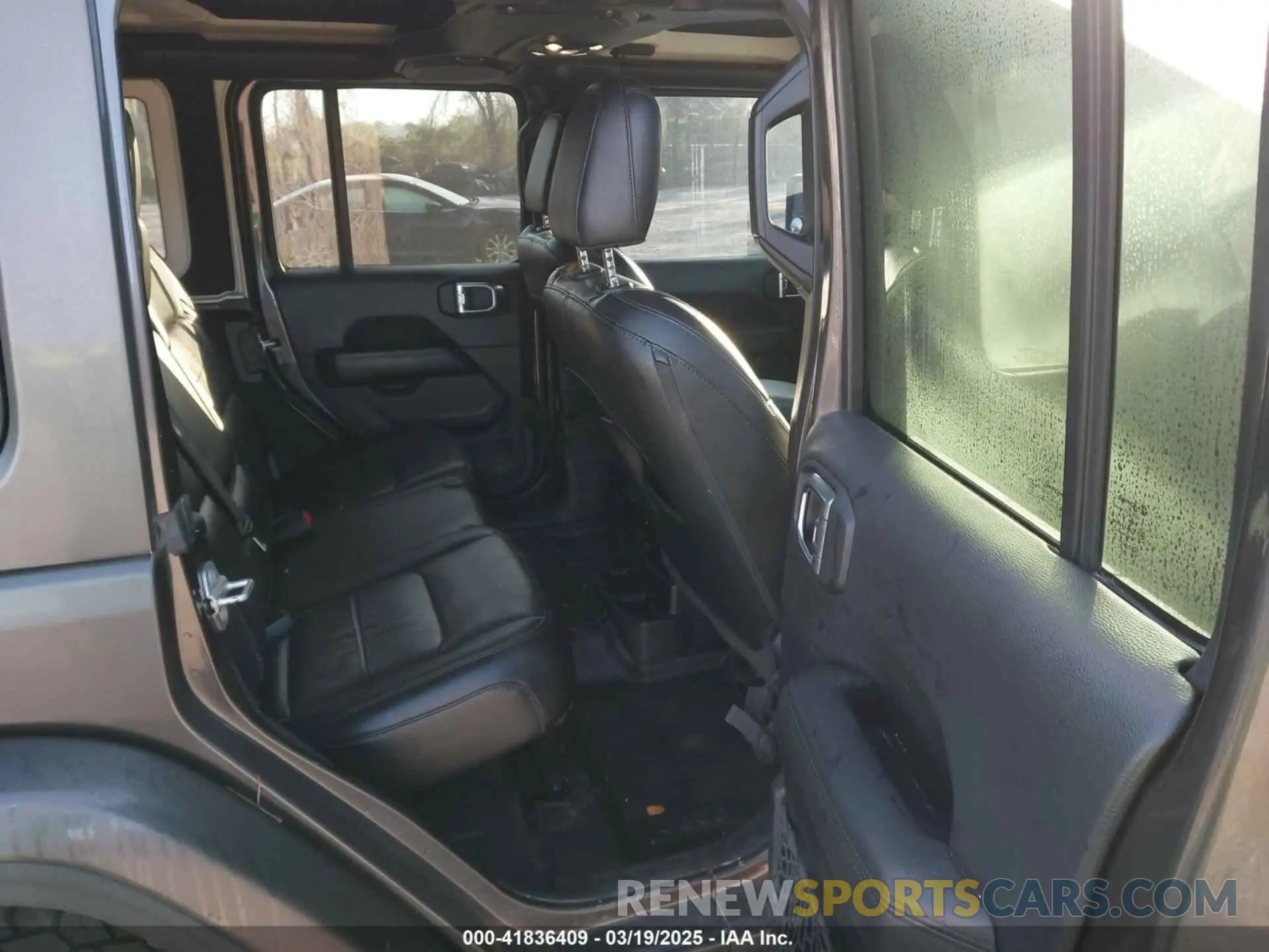 8 Photograph of a damaged car 1C4HJXENXMW681445 JEEP WRANGLER UNLIMITED 2021