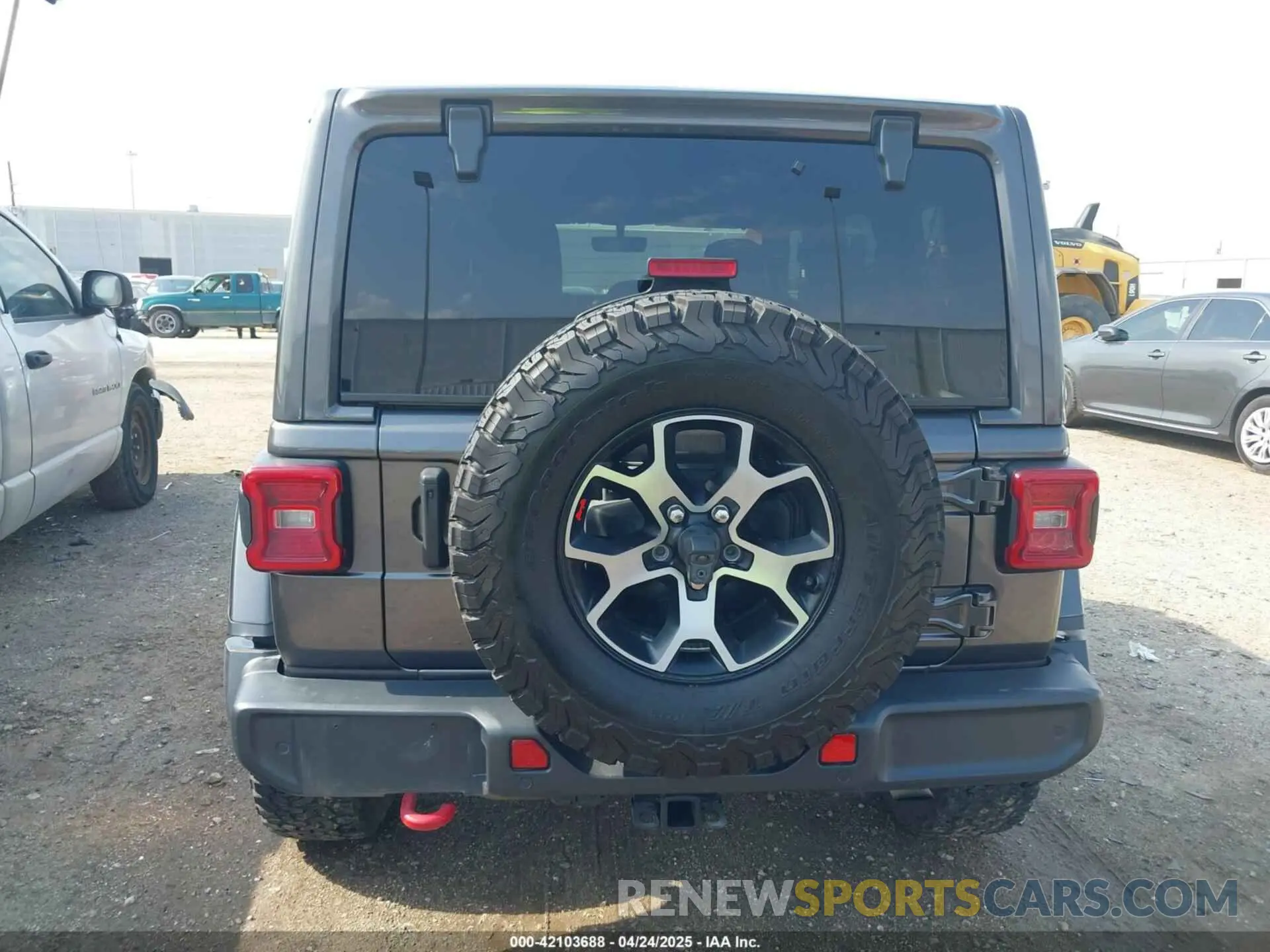 17 Photograph of a damaged car 1C4HJXFG0MW556857 JEEP WRANGLER UNLIMITED 2021