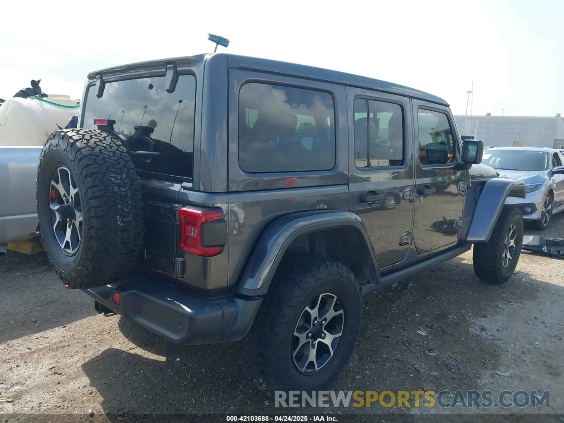 4 Photograph of a damaged car 1C4HJXFG0MW556857 JEEP WRANGLER UNLIMITED 2021
