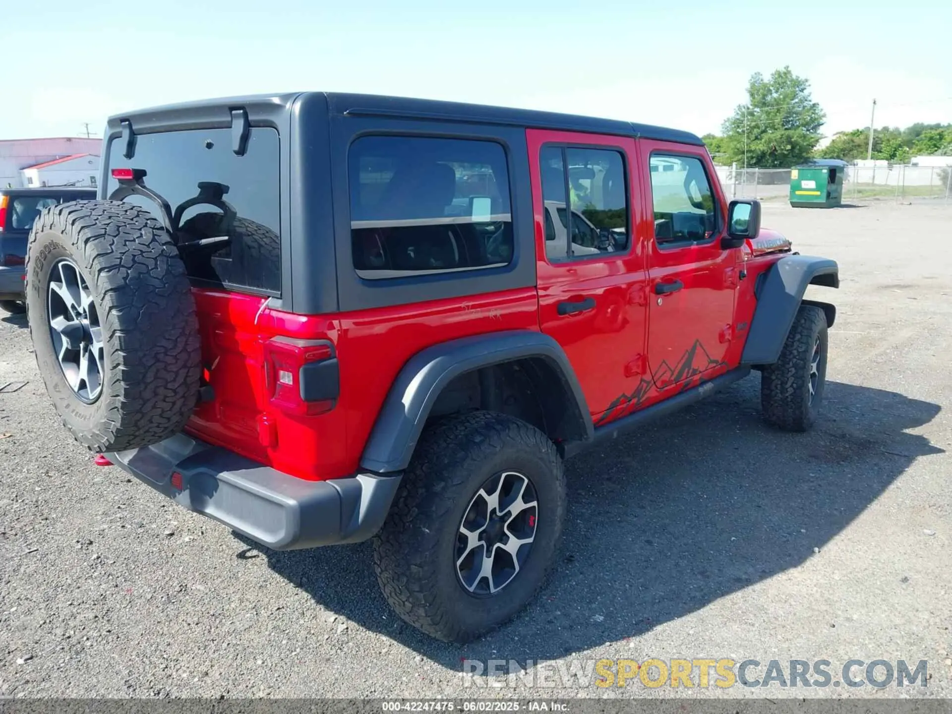 4 Photograph of a damaged car 1C4HJXFG2MW575541 JEEP WRANGLER UNLIMITED 2021