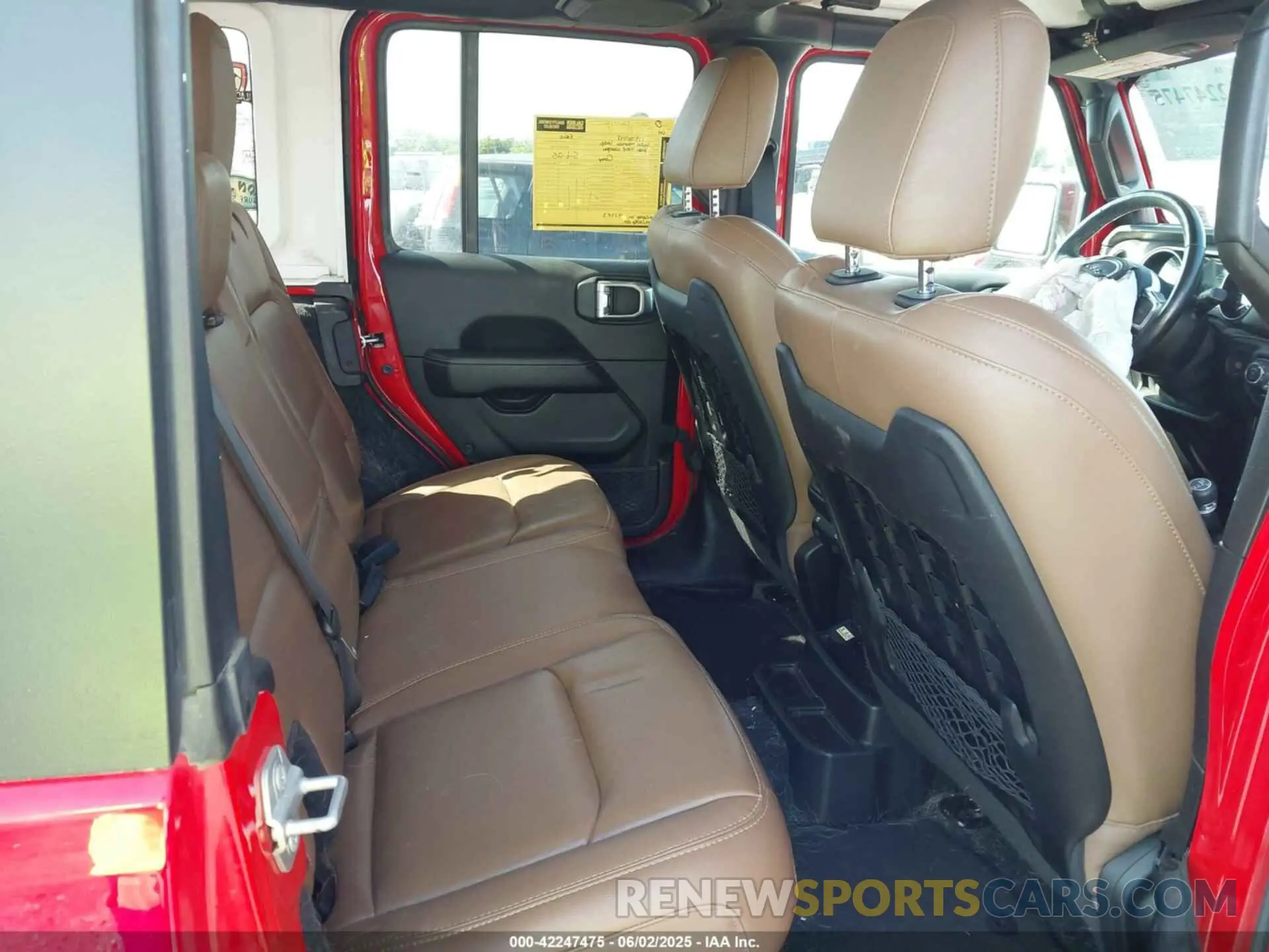 8 Photograph of a damaged car 1C4HJXFG2MW575541 JEEP WRANGLER UNLIMITED 2021