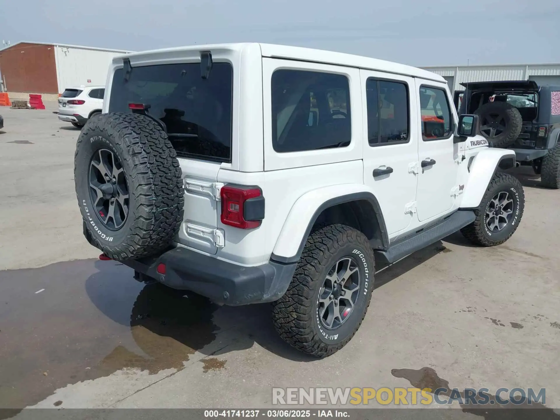 4 Photograph of a damaged car 1C4HJXFG3MW526008 JEEP WRANGLER UNLIMITED 2021