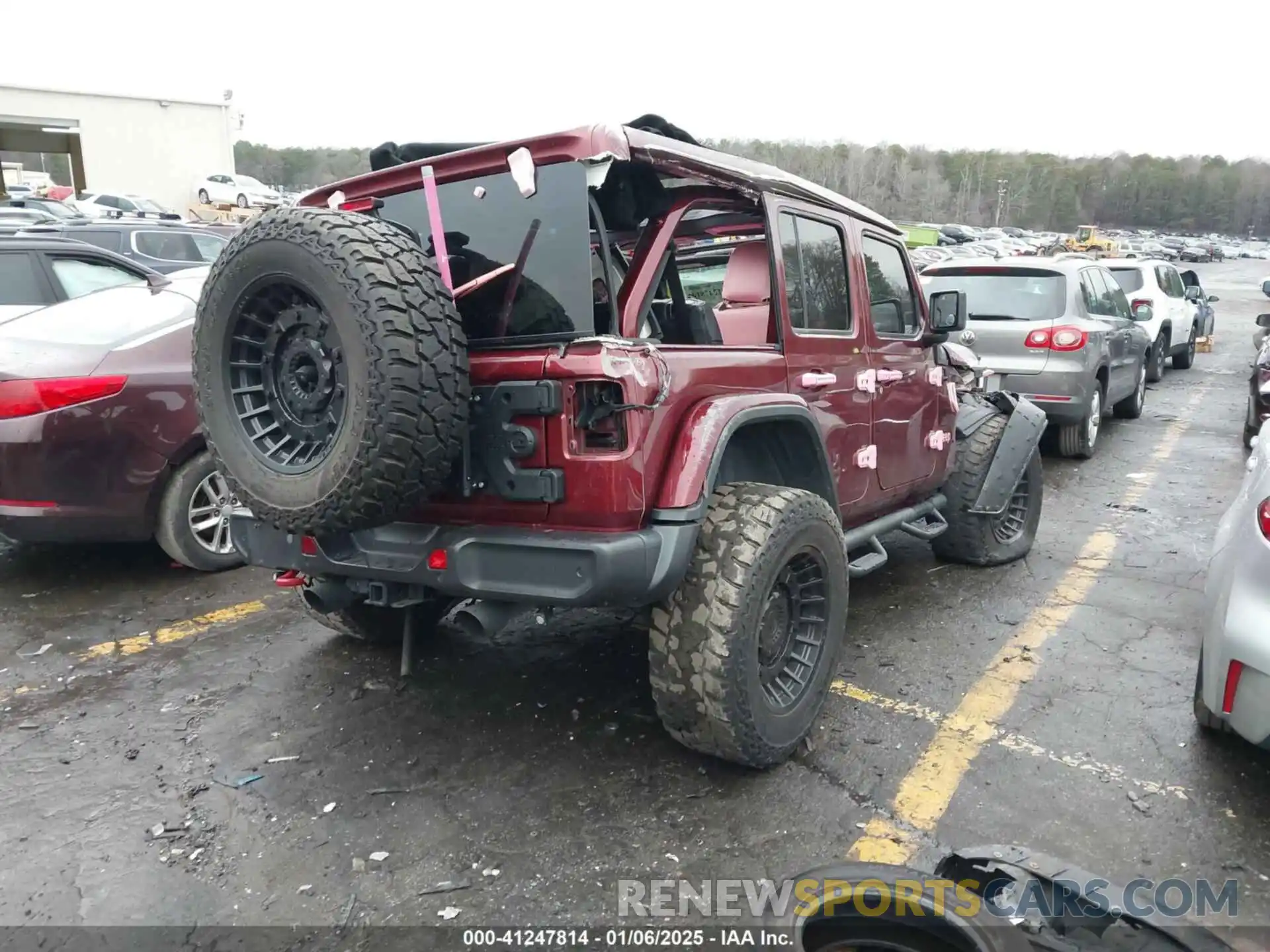 4 Photograph of a damaged car 1C4HJXFN1MW617356 JEEP WRANGLER UNLIMITED 2021