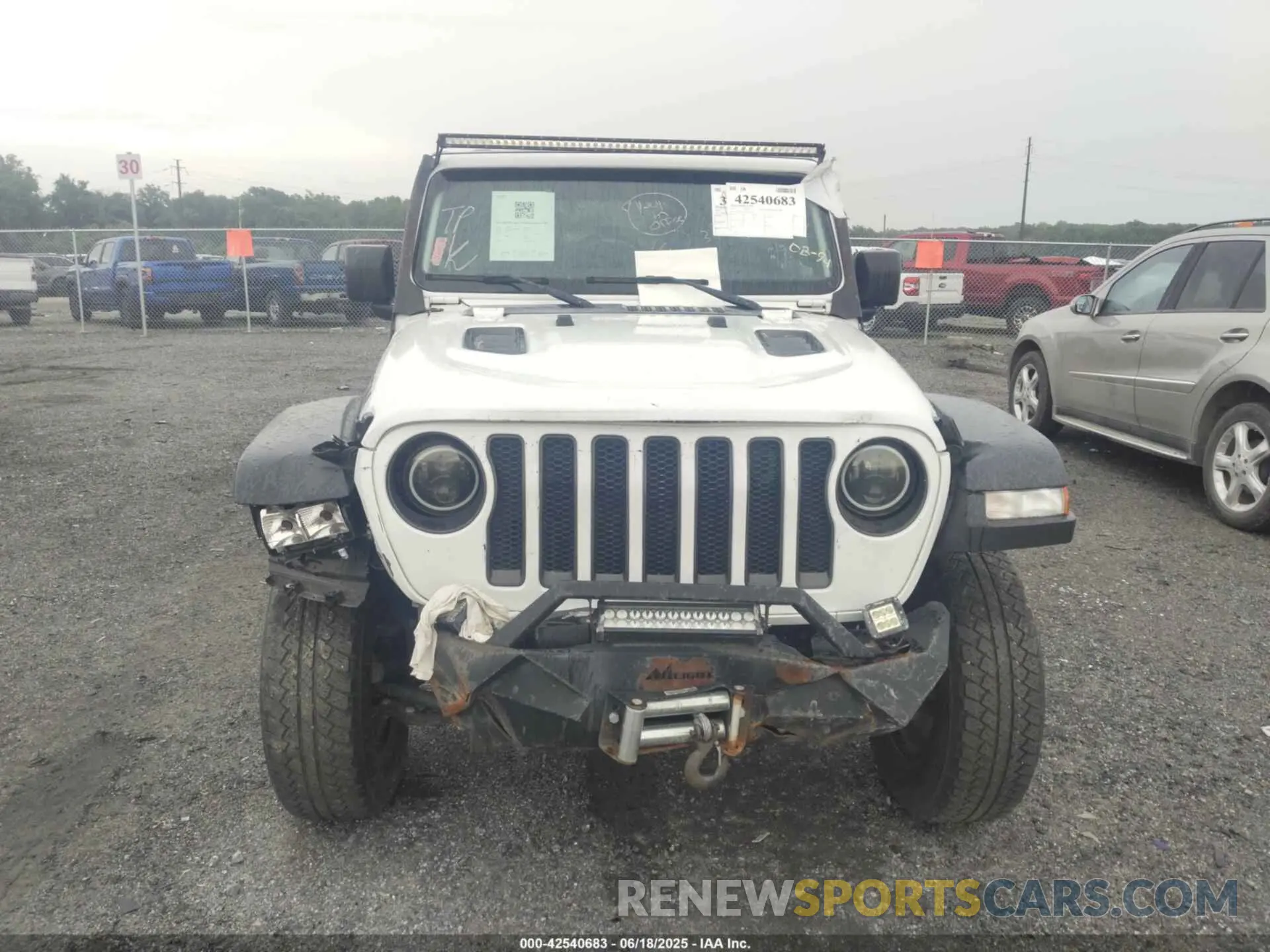 12 Photograph of a damaged car 1C4HJXFN1MW796739 JEEP WRANGLER UNLIMITED 2021