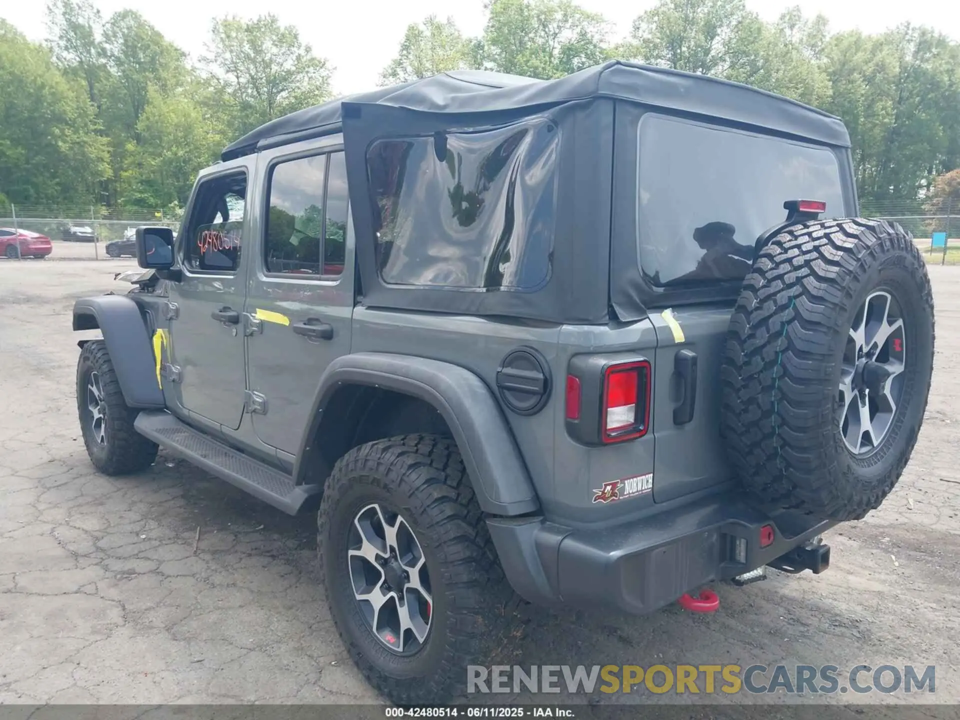 3 Photograph of a damaged car 1C4HJXFN3MW816375 JEEP WRANGLER UNLIMITED 2021